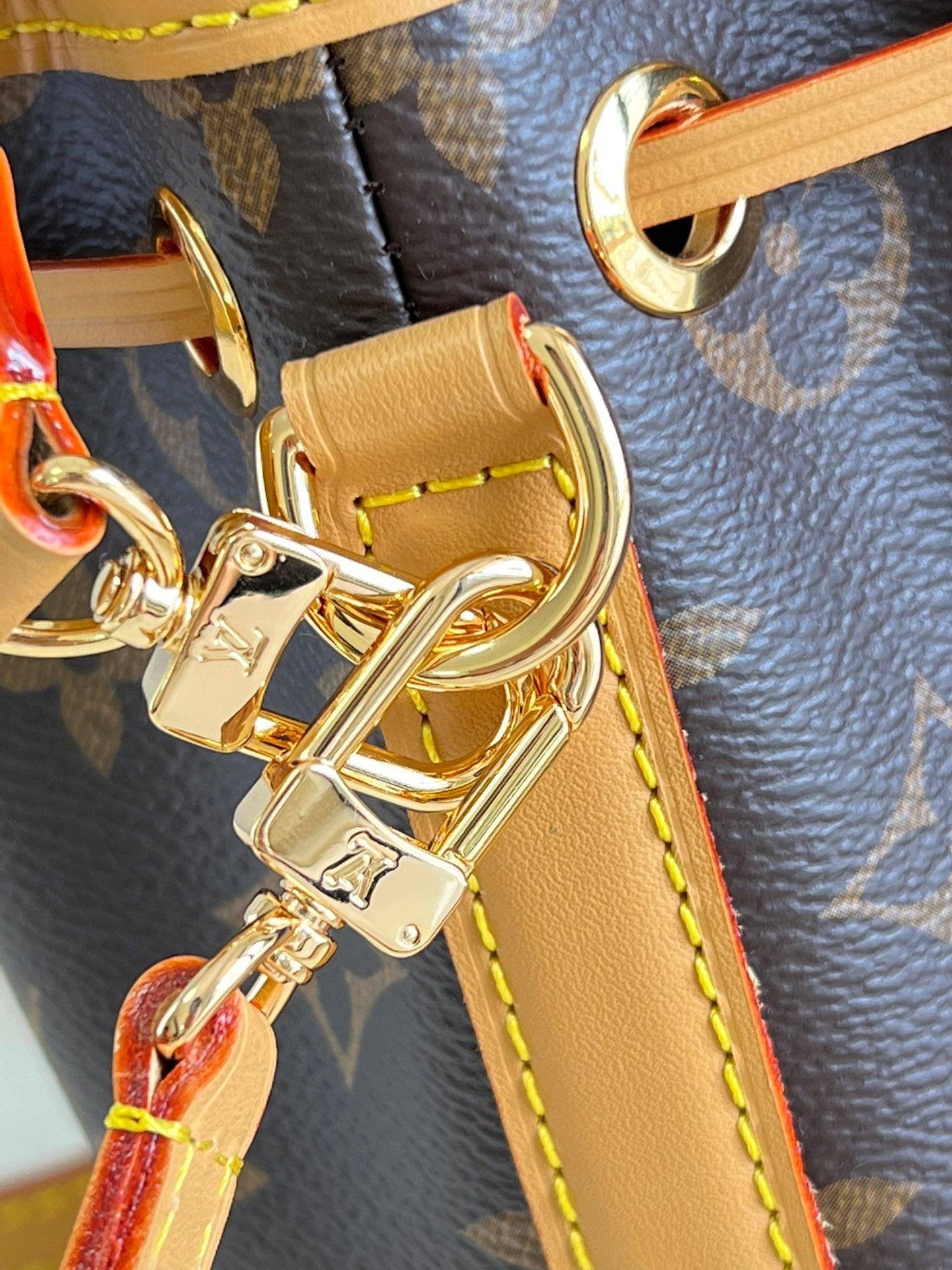Handbag