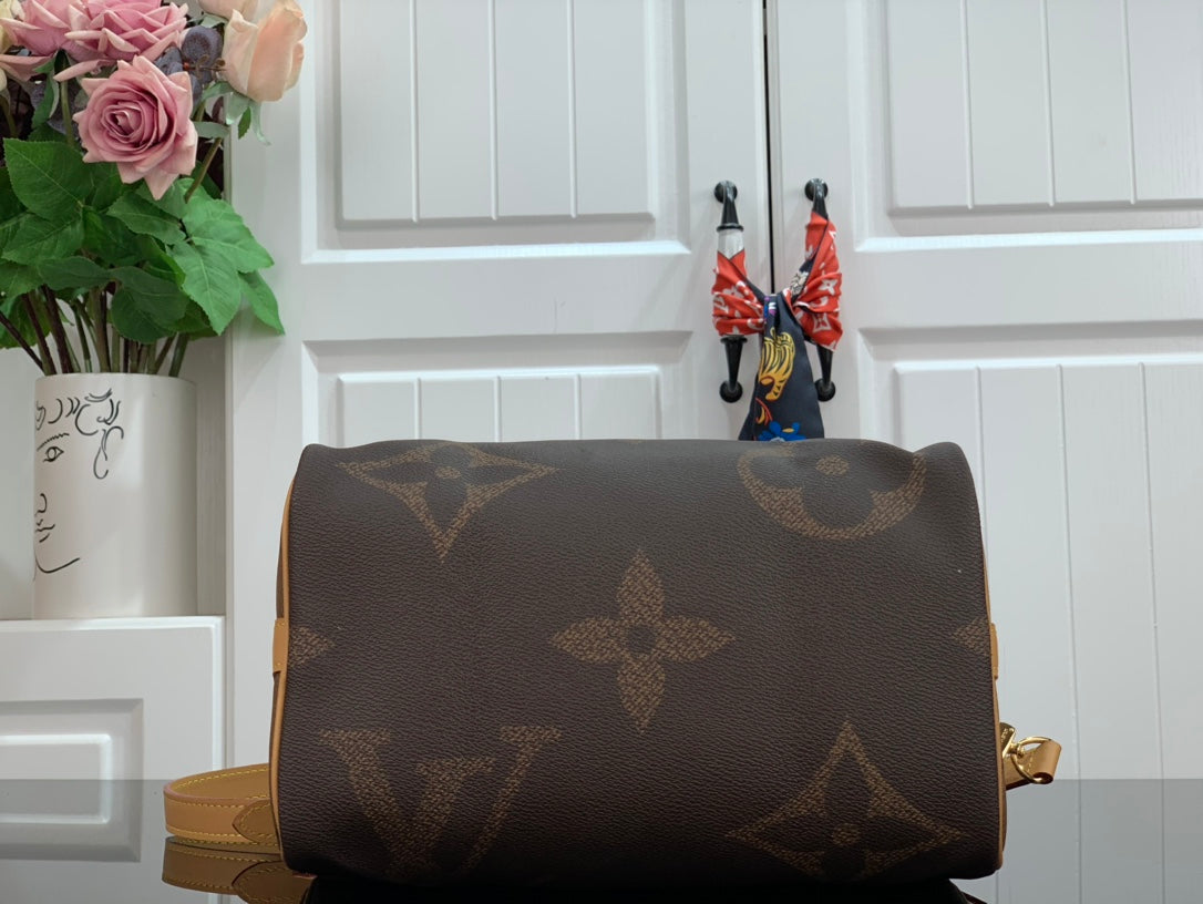 Handbag