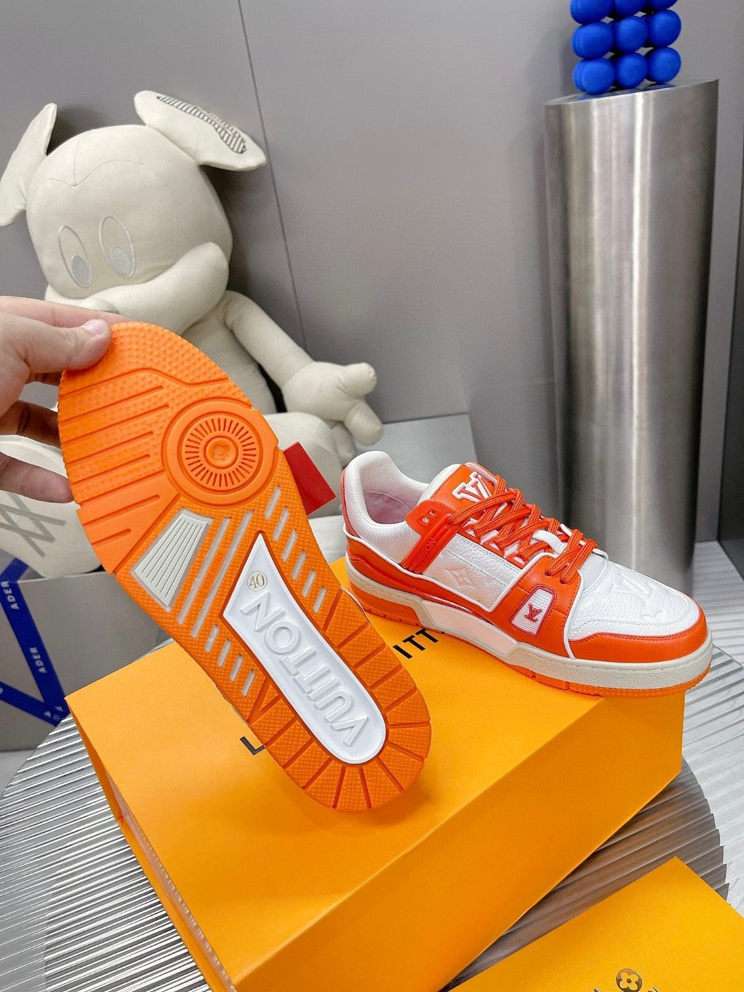 Sneakers