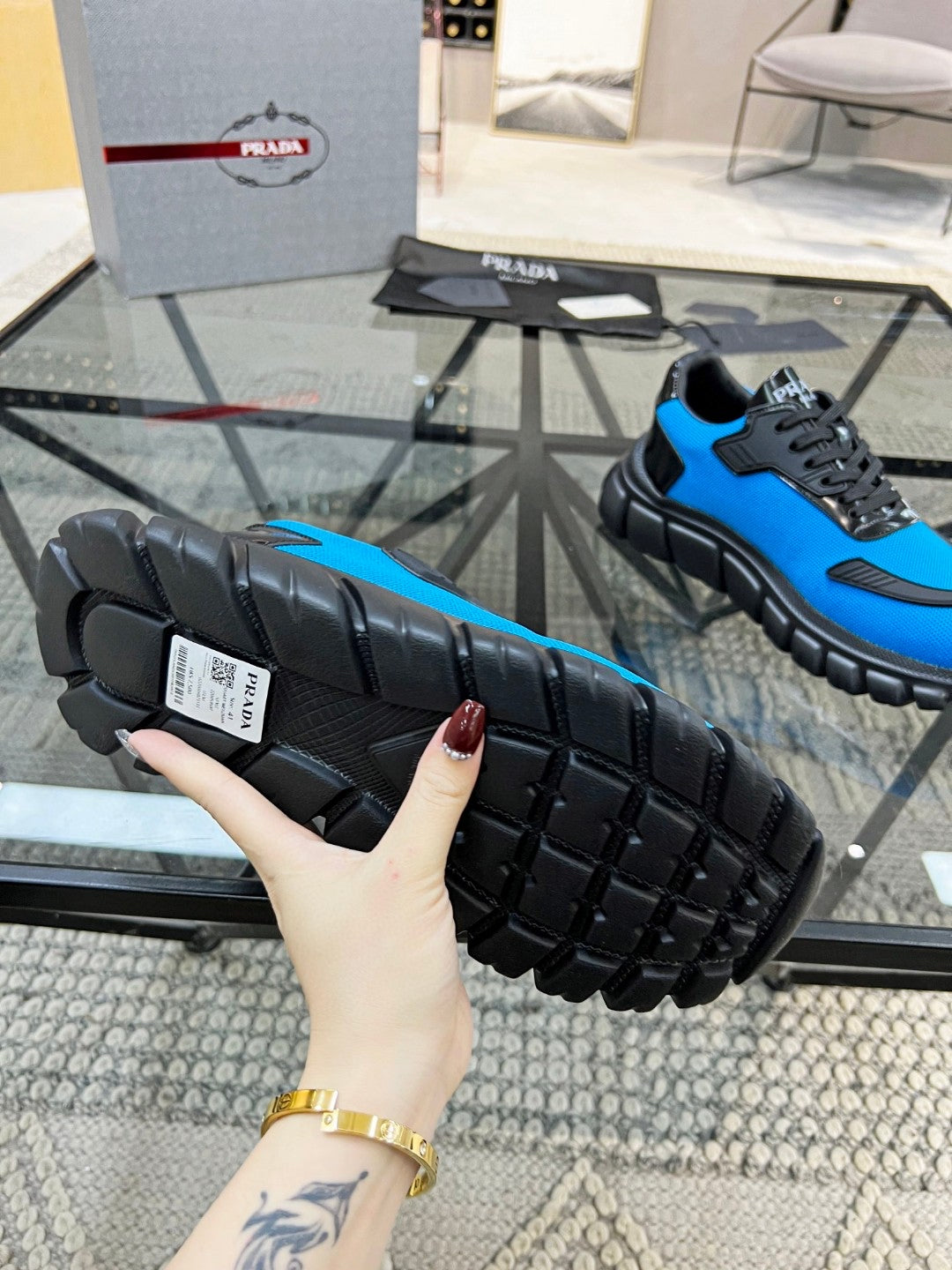 Sneakers