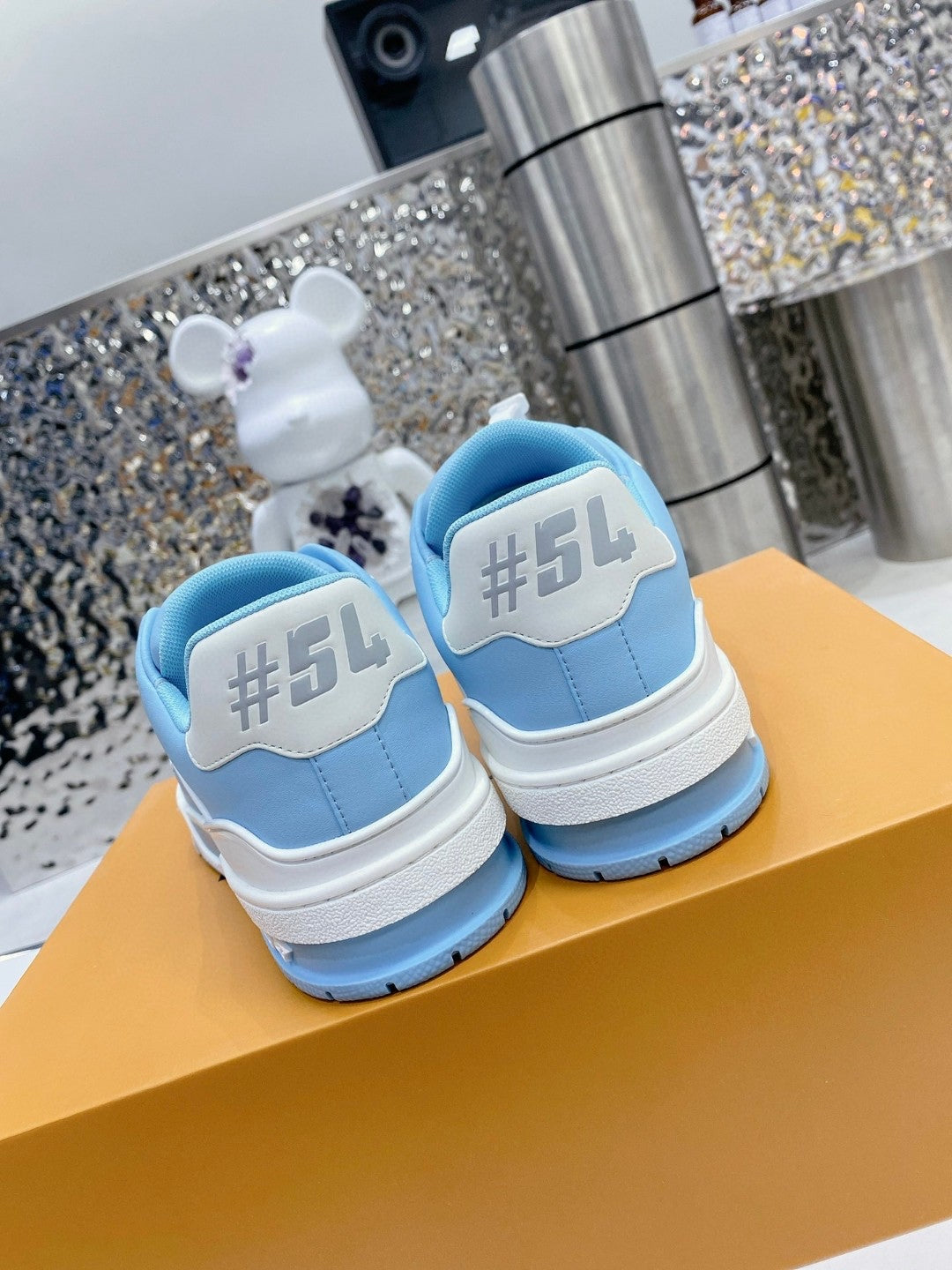 Sneakers