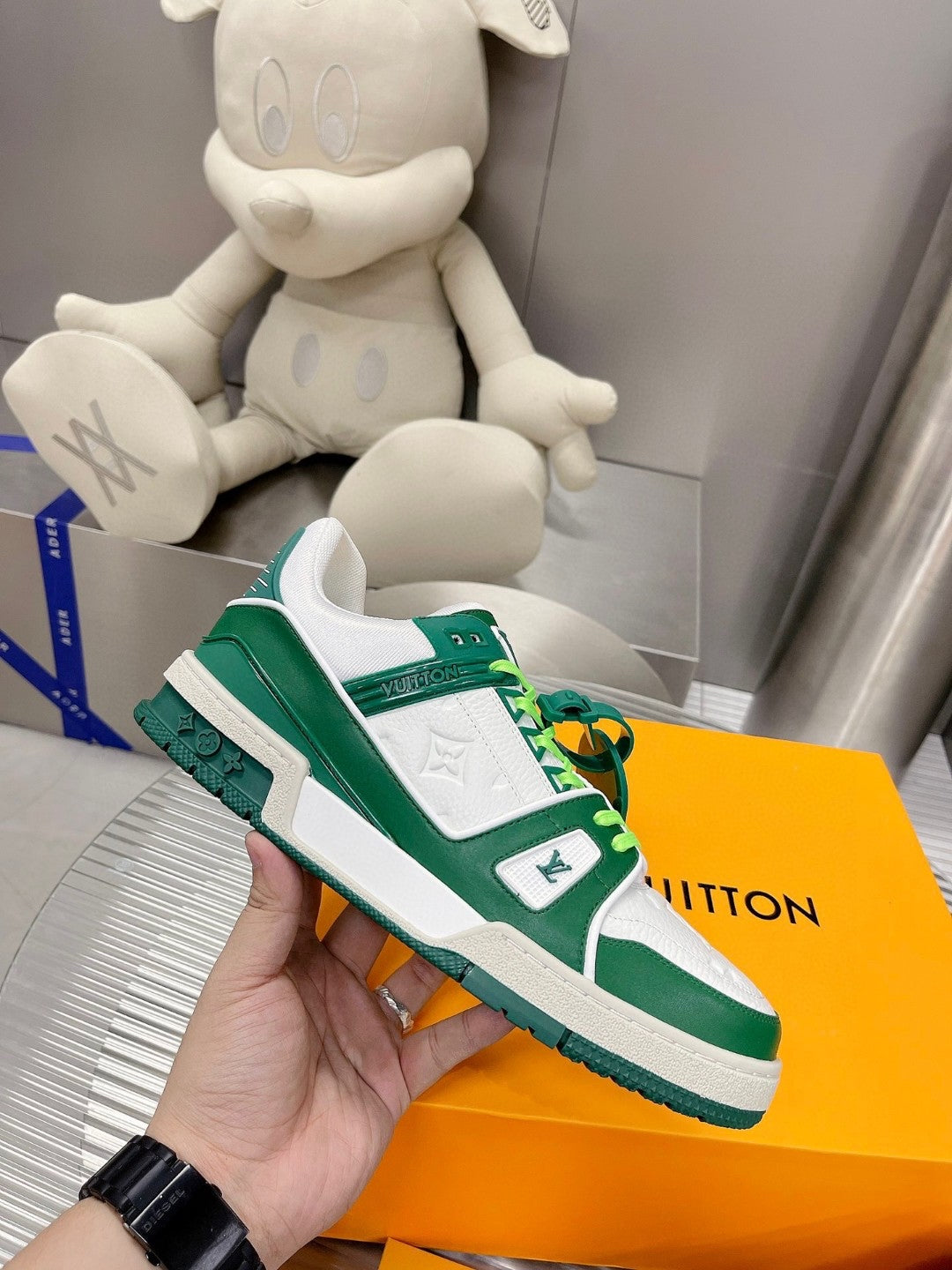 Sneakers