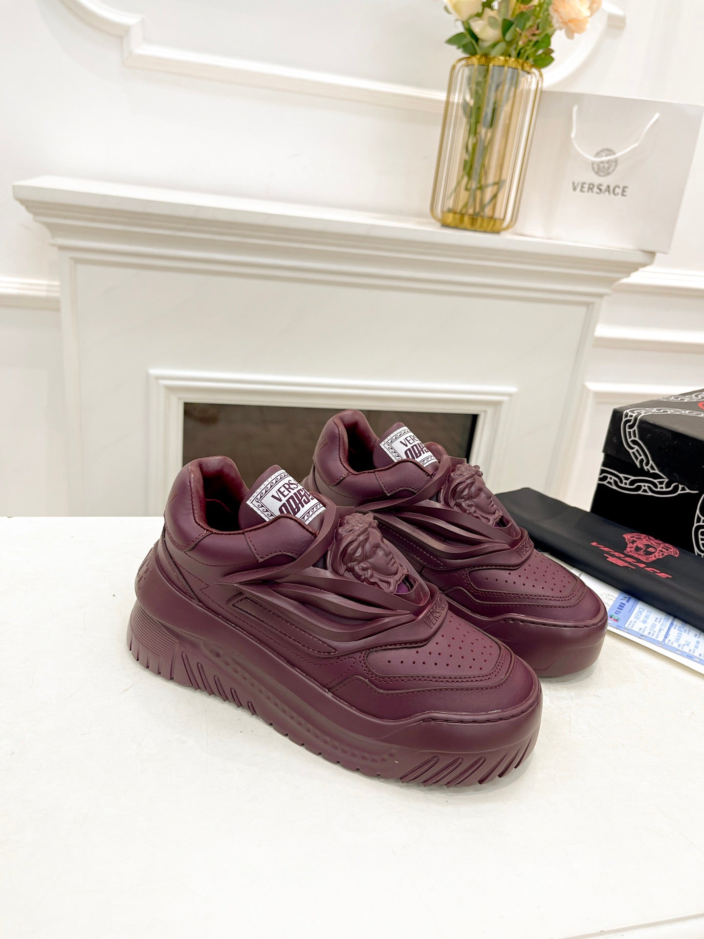 Sneakers