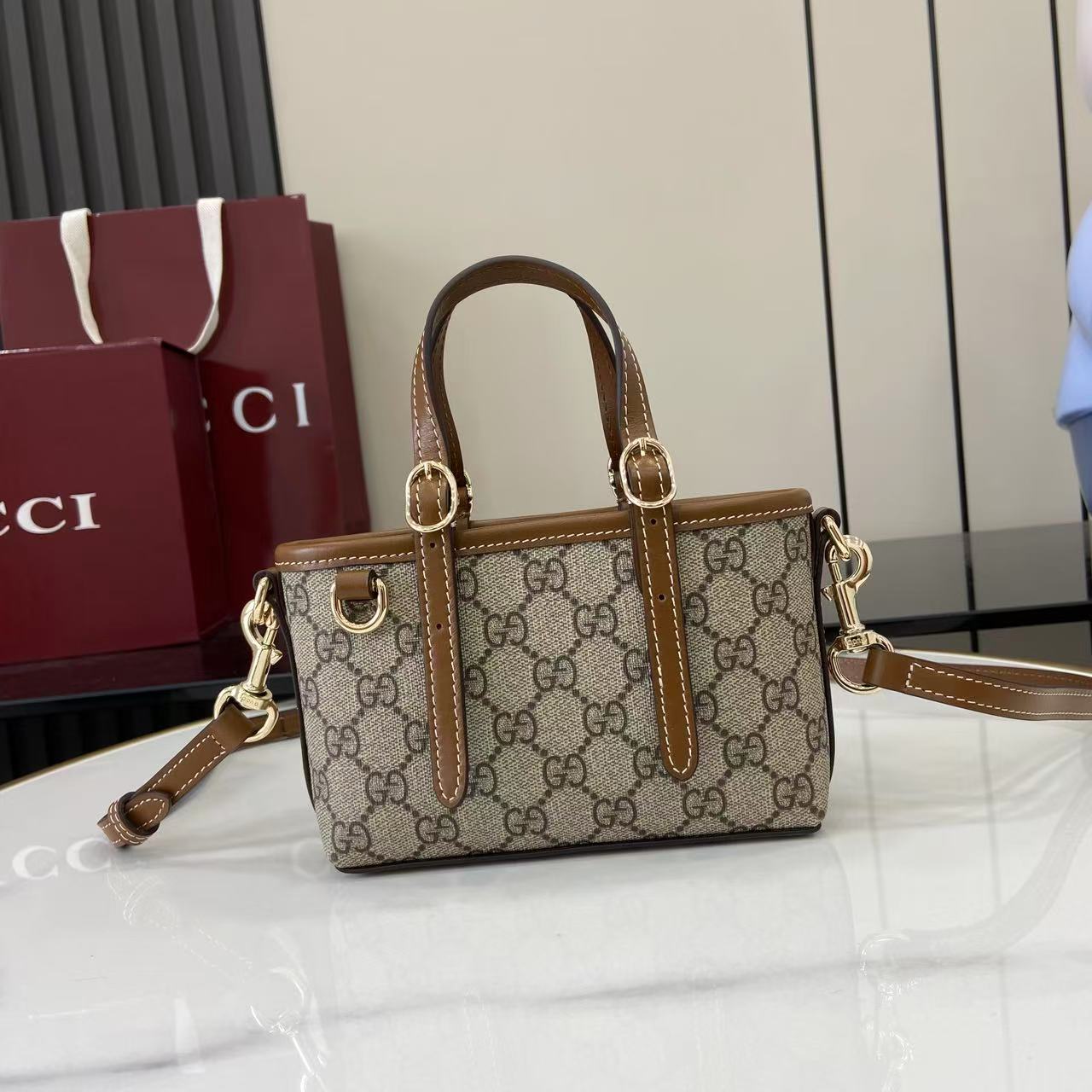 Handbag