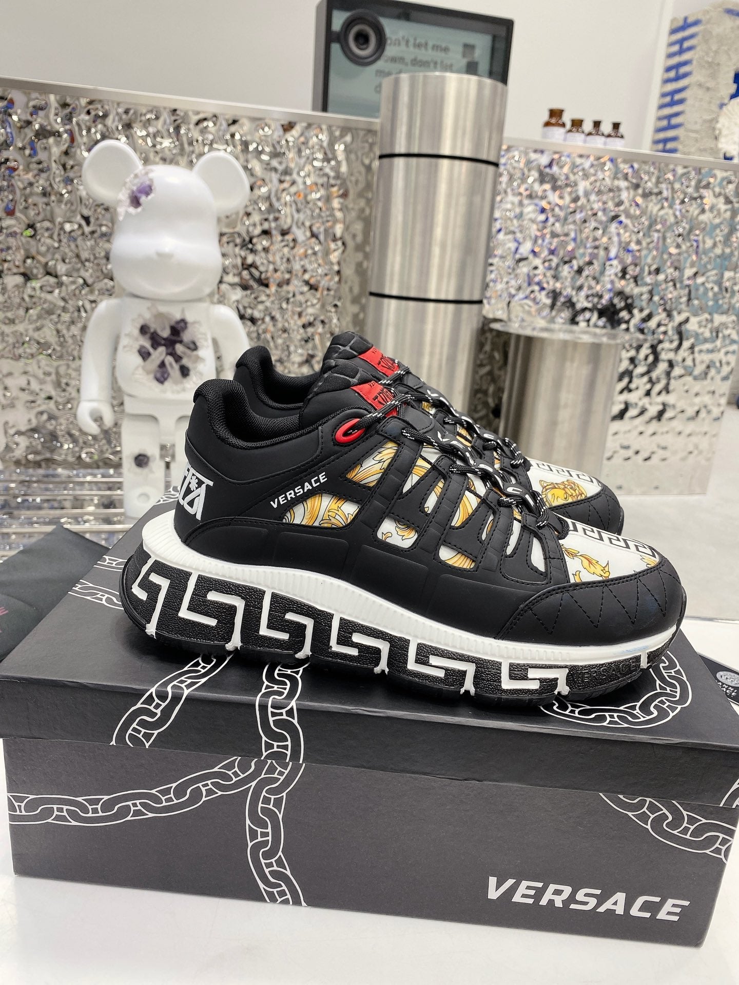Sneakers