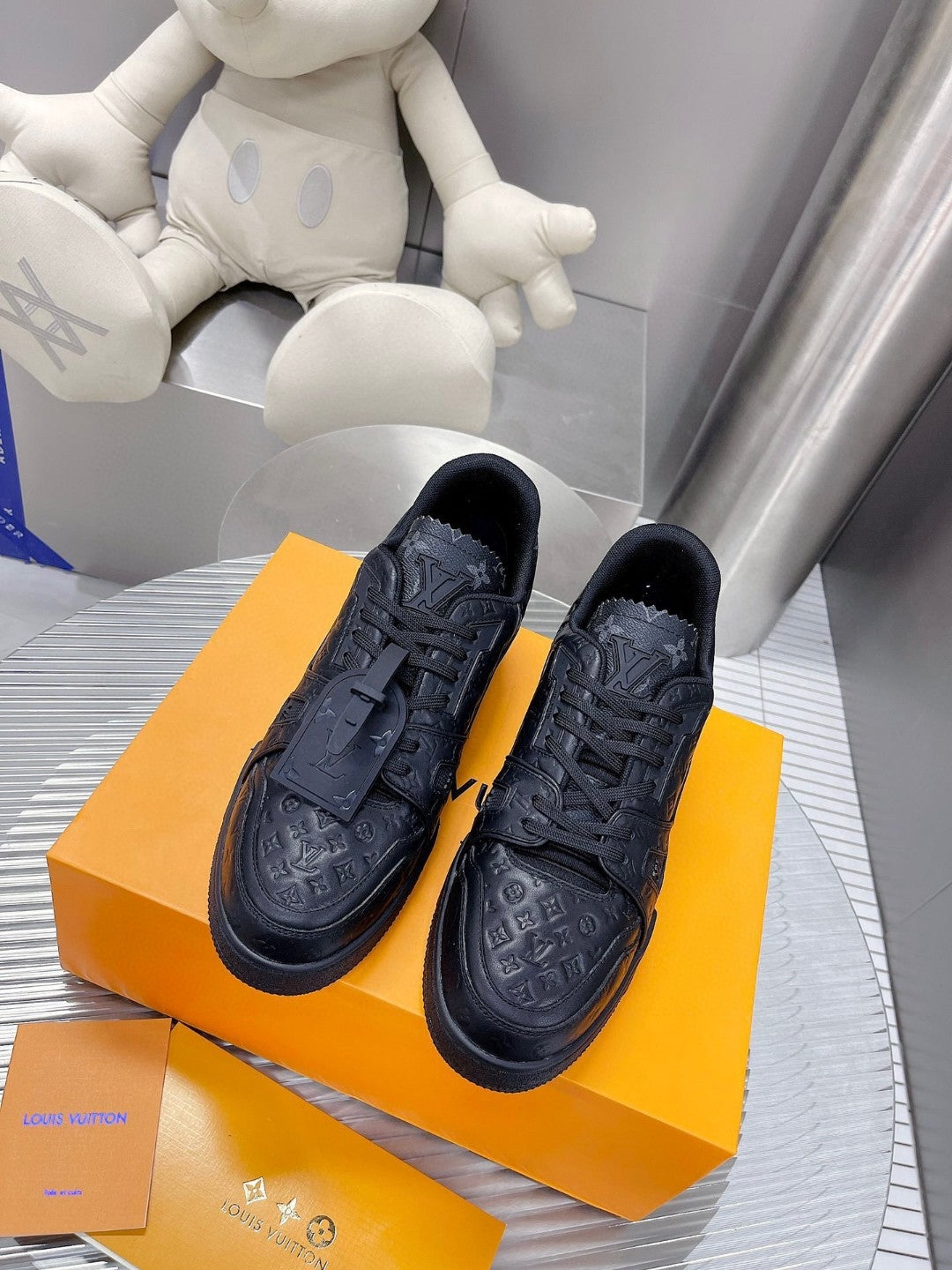 Sneakers