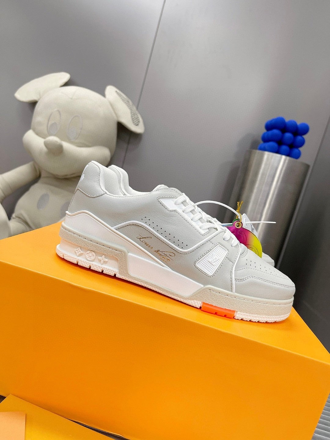 Sneakers