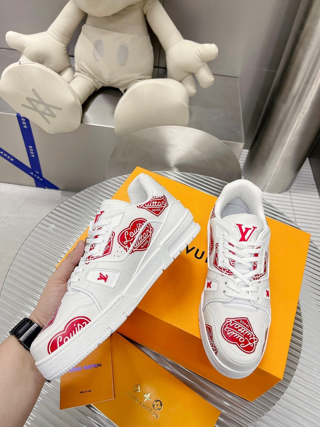 Sneakers
