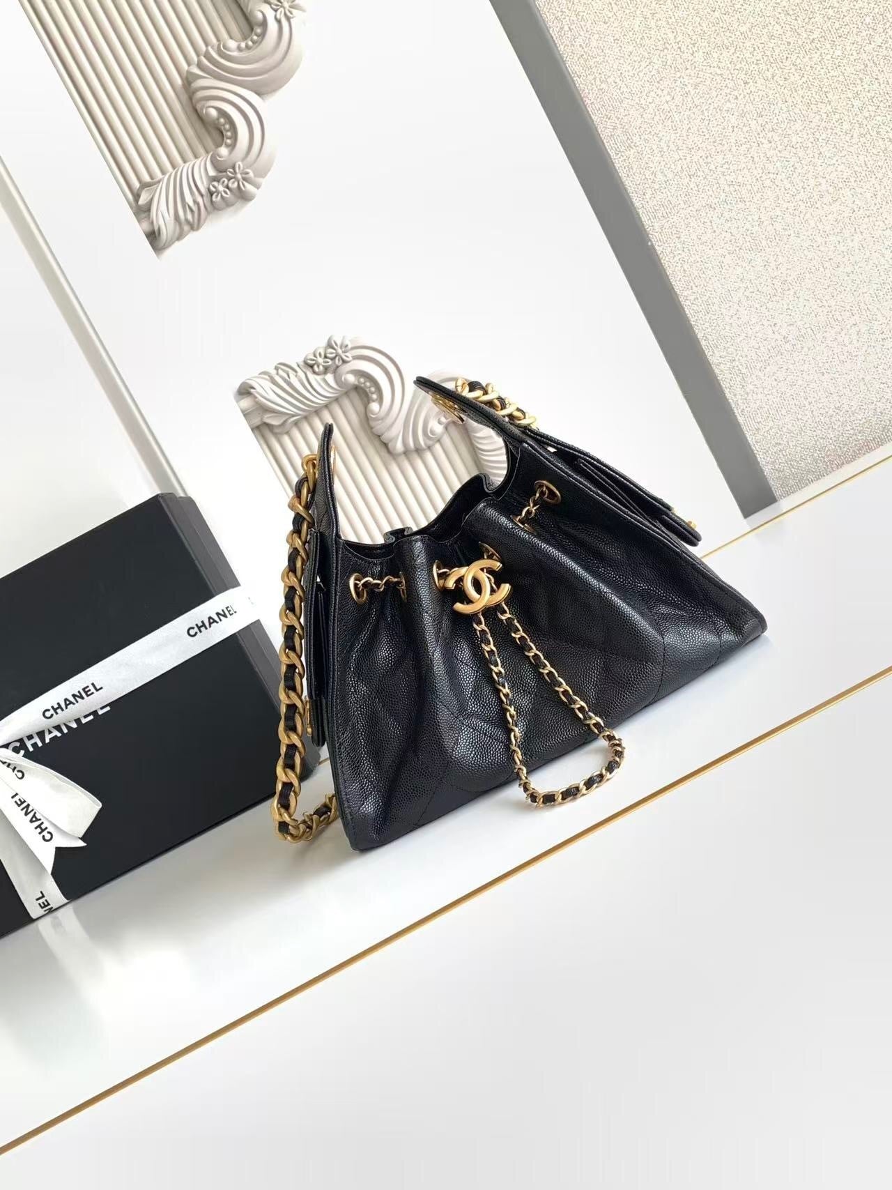 Handbag
