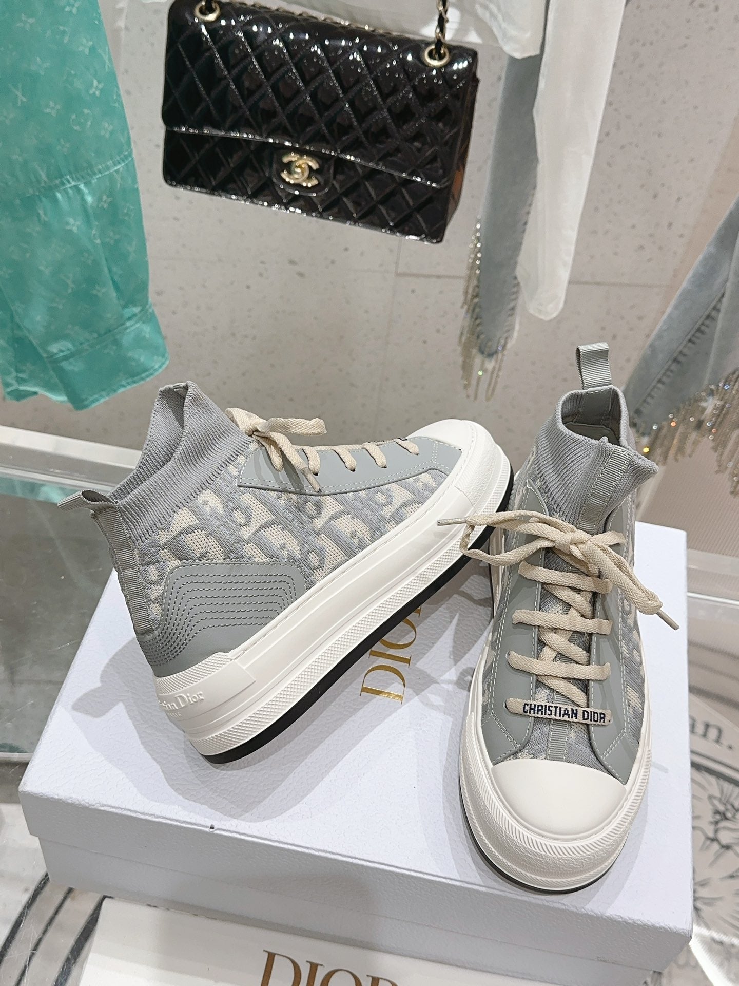 Sneakers