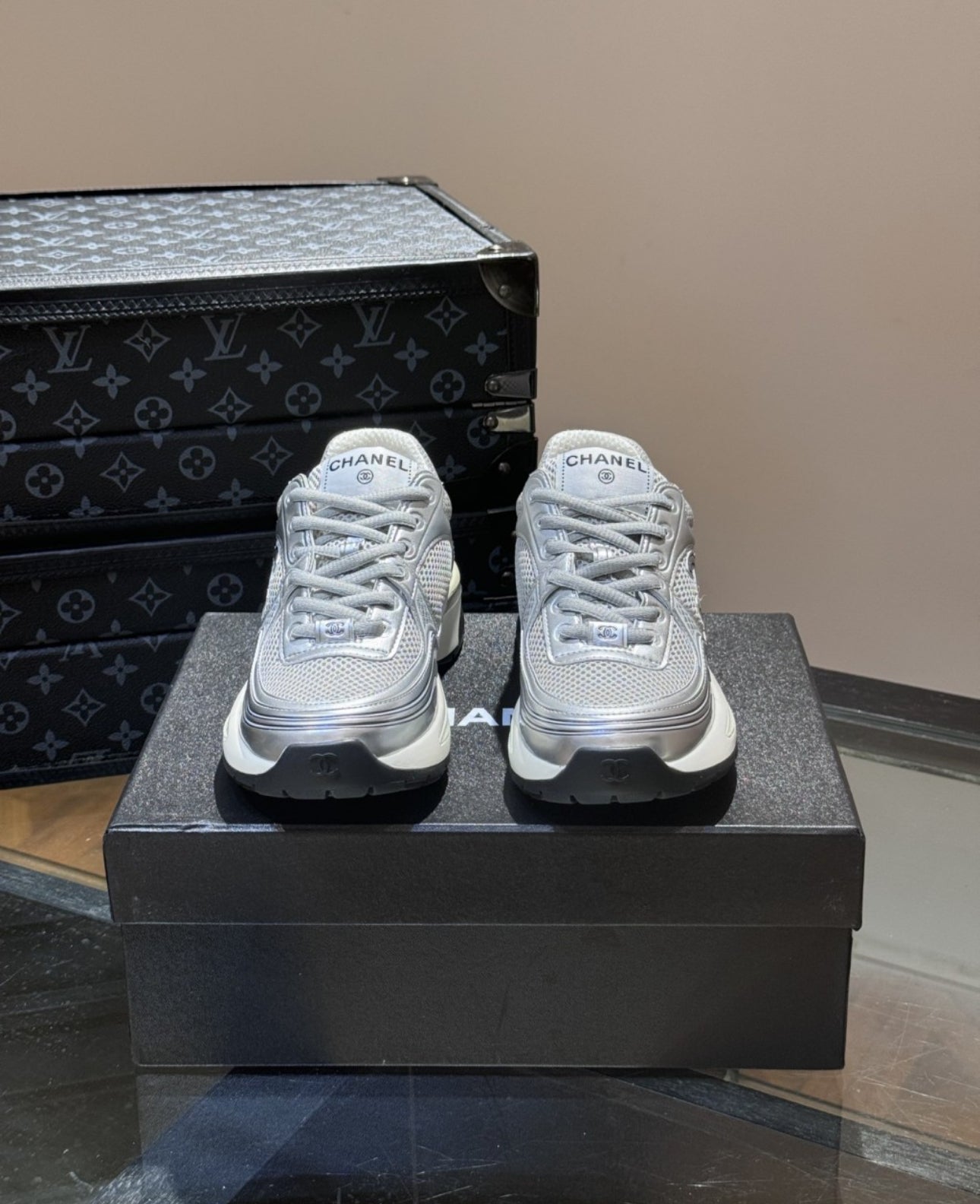 Sneakers