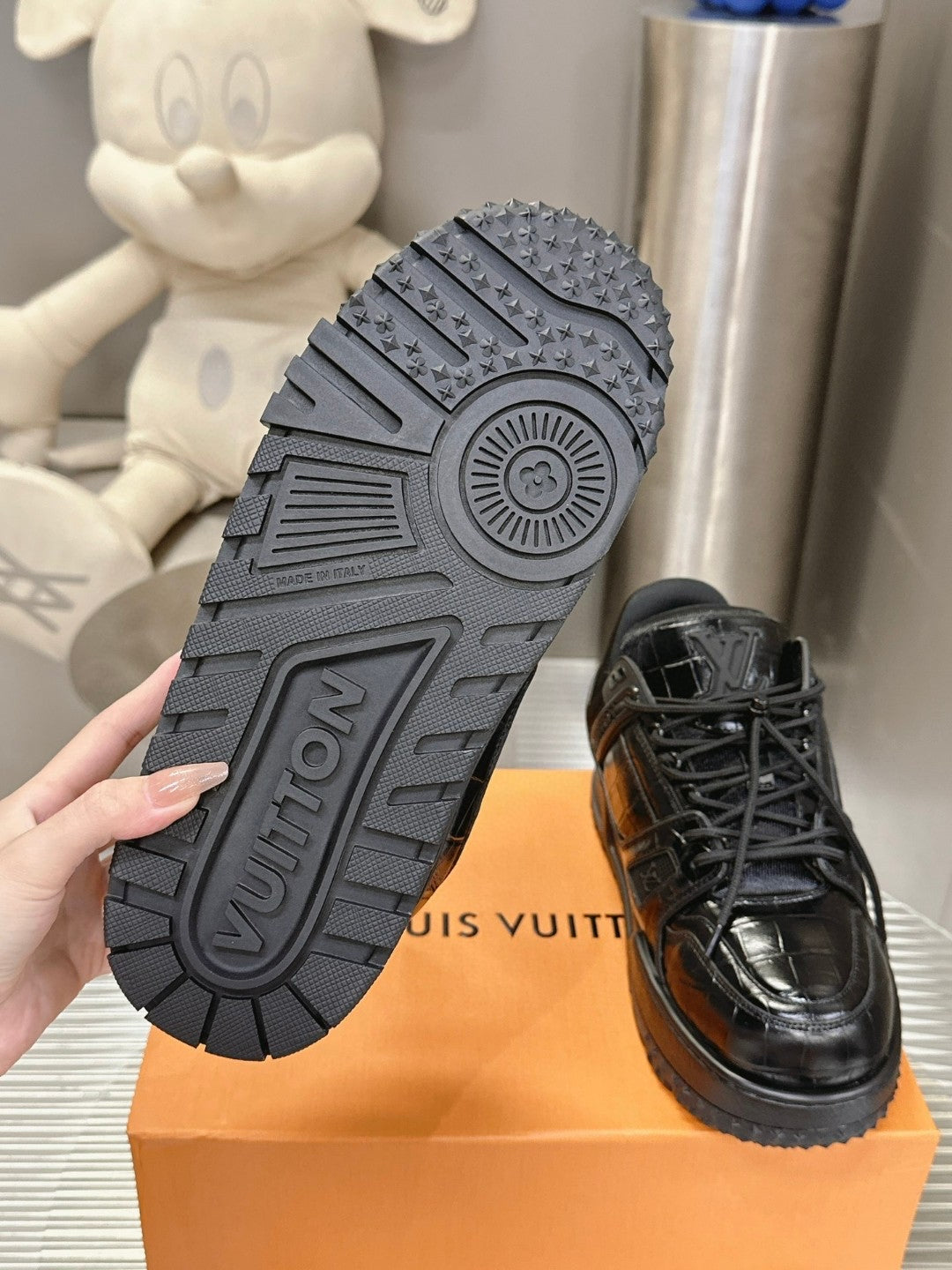 Sneakers
