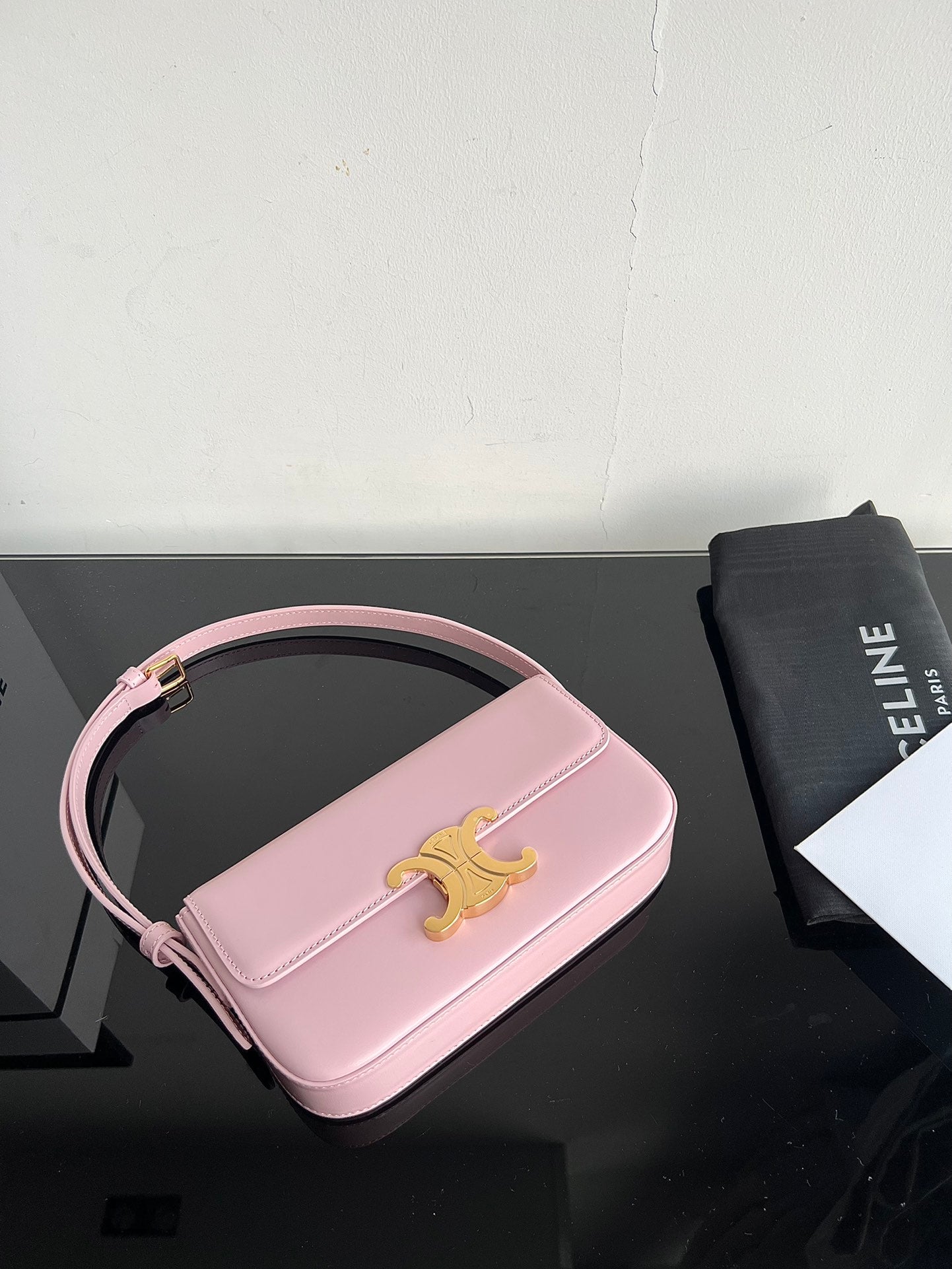 Handbag