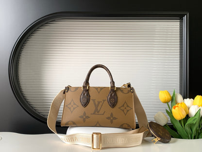 Handbag
