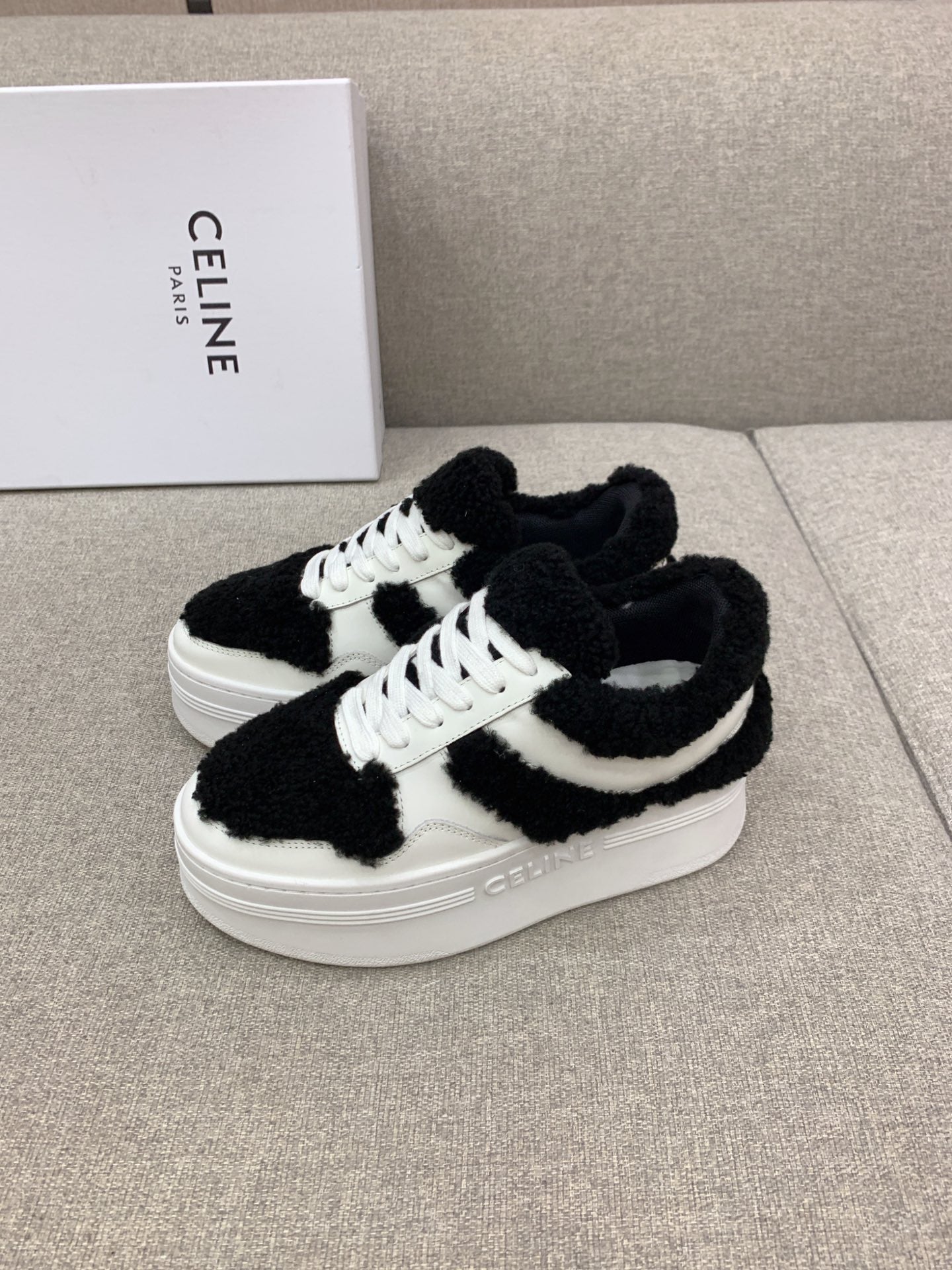 Sneakers