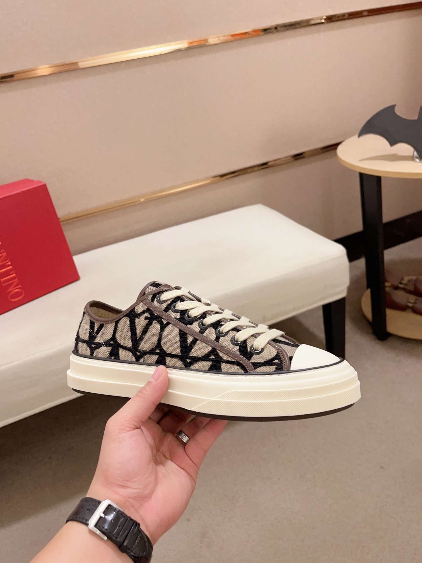 Sneakers