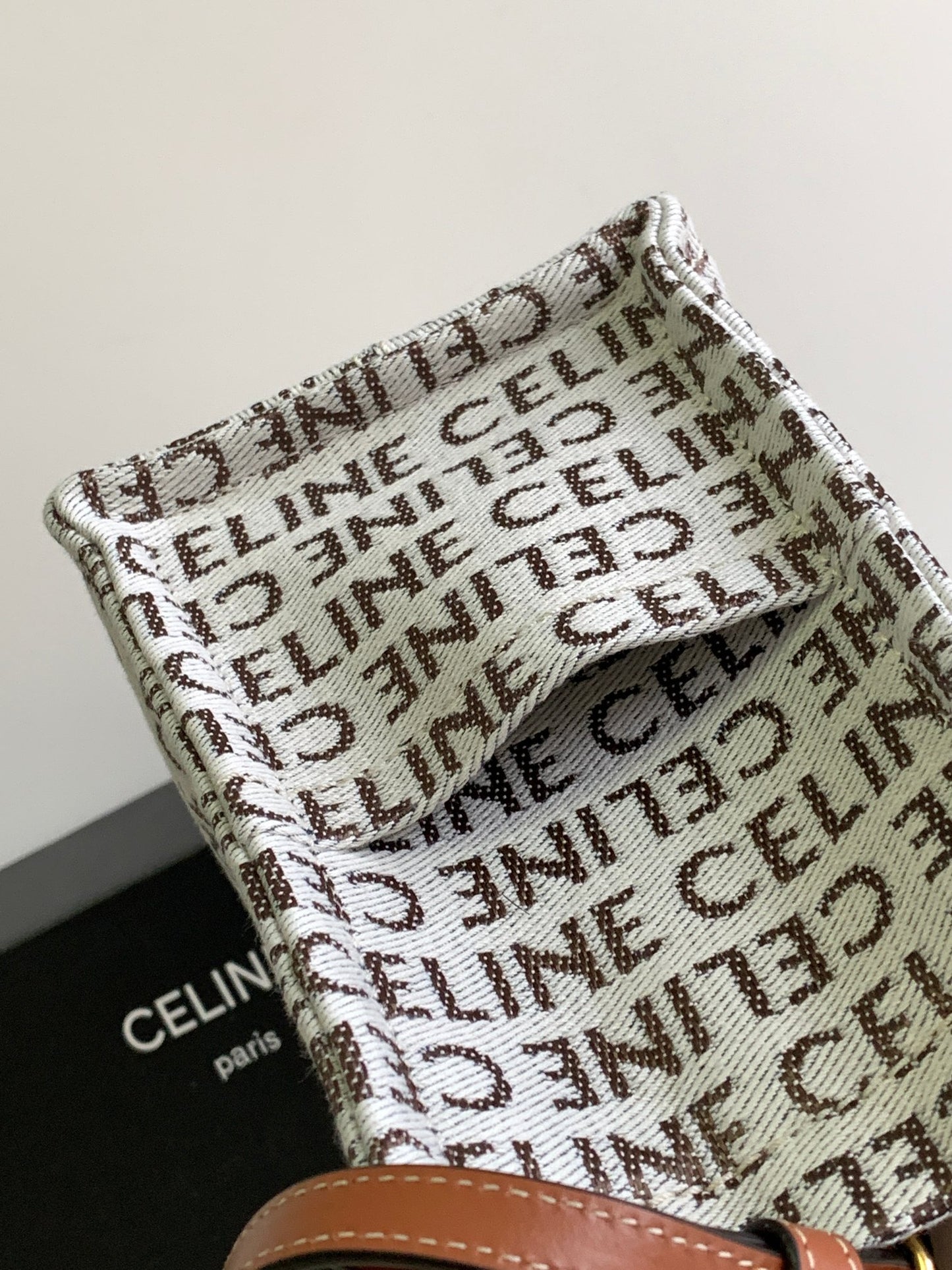 Handbag