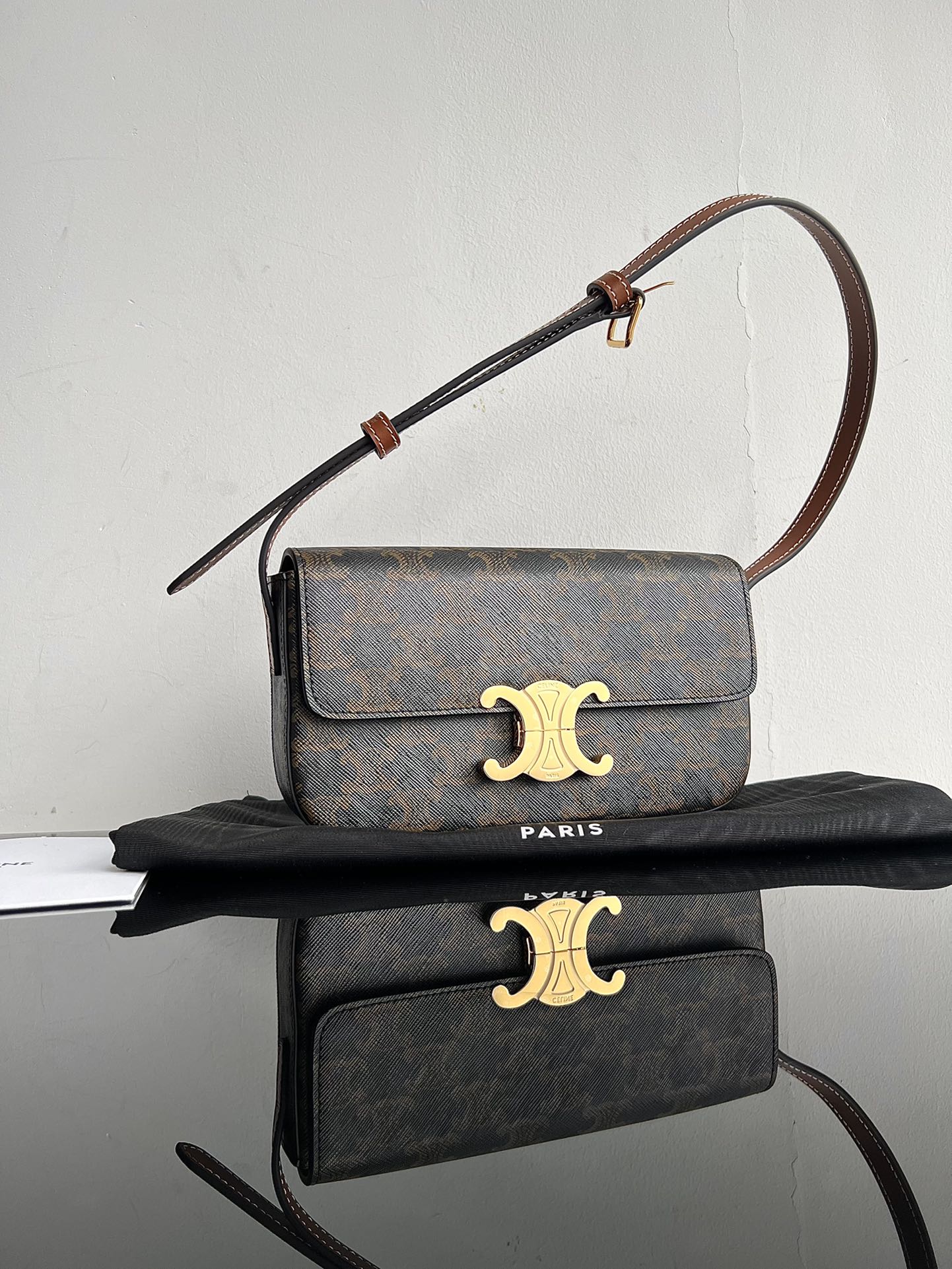 Handbag