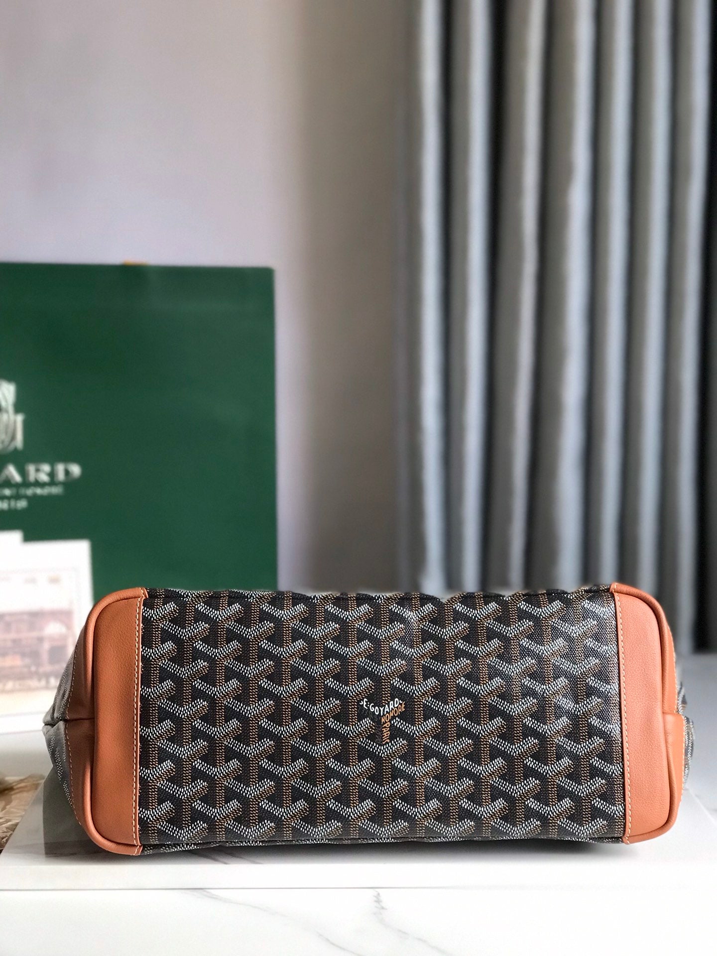 Handbag