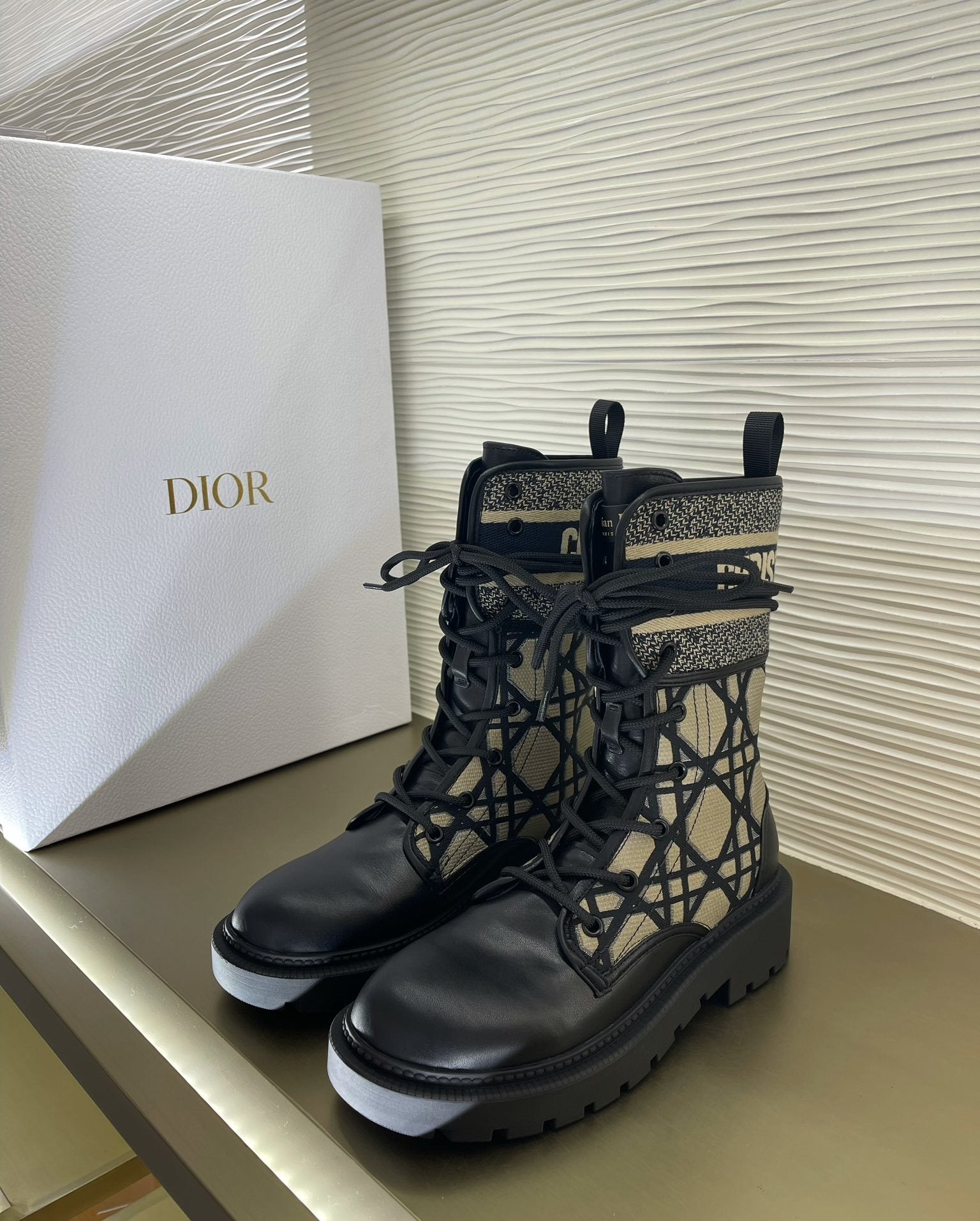 CHRISTIAN DIOR BOOTS – boutiquevavilon