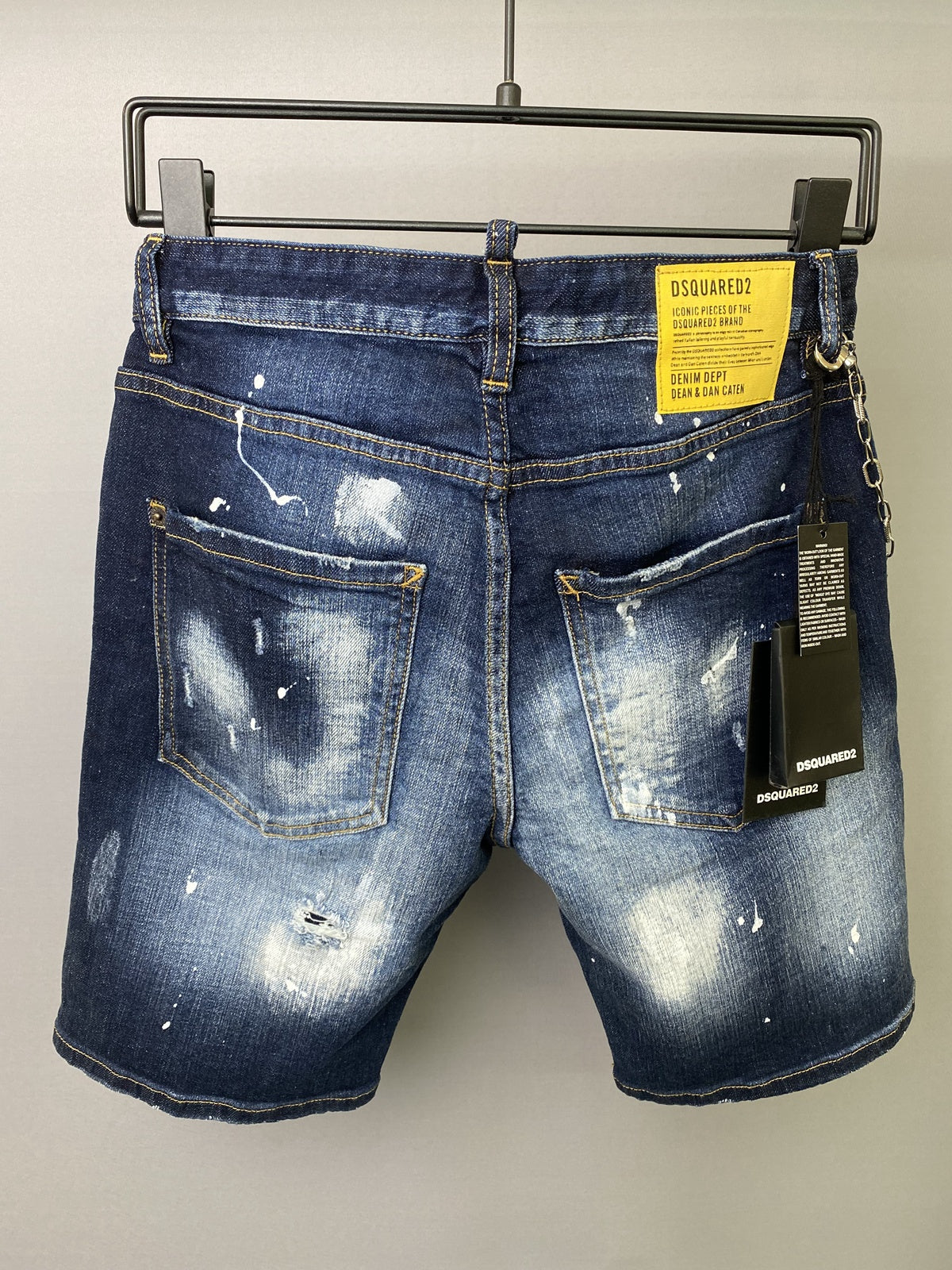 Short Jeans