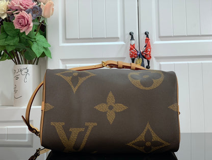 Handbag