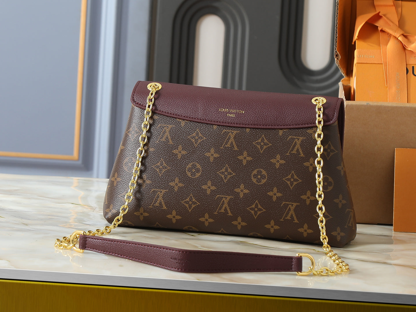 Handbag