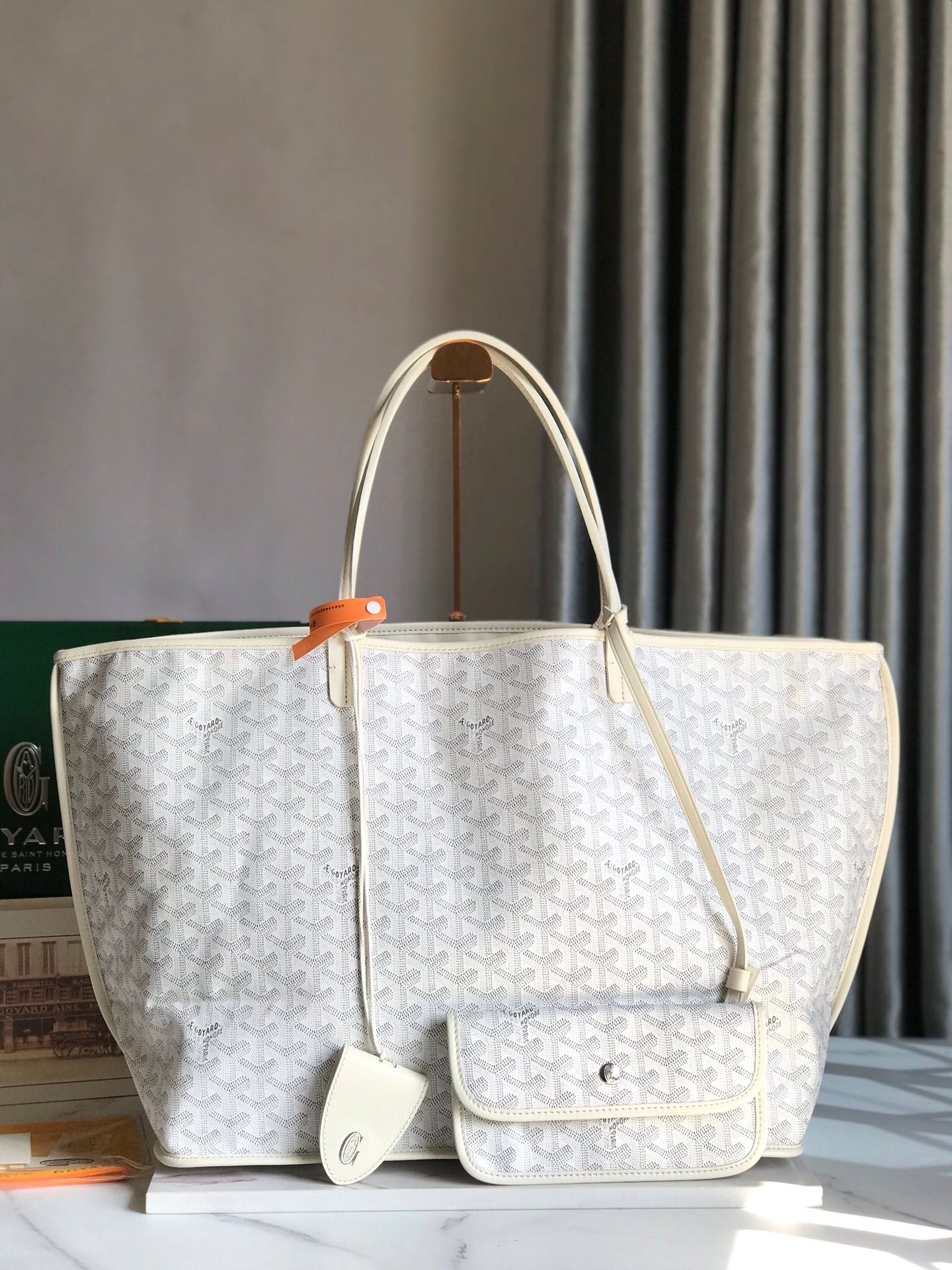 Handbag