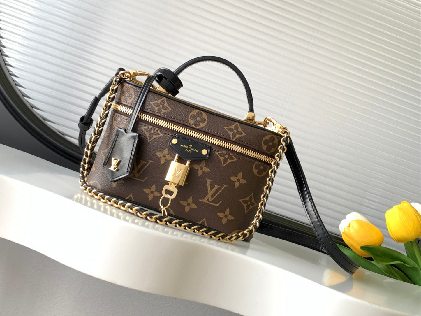 Handbag