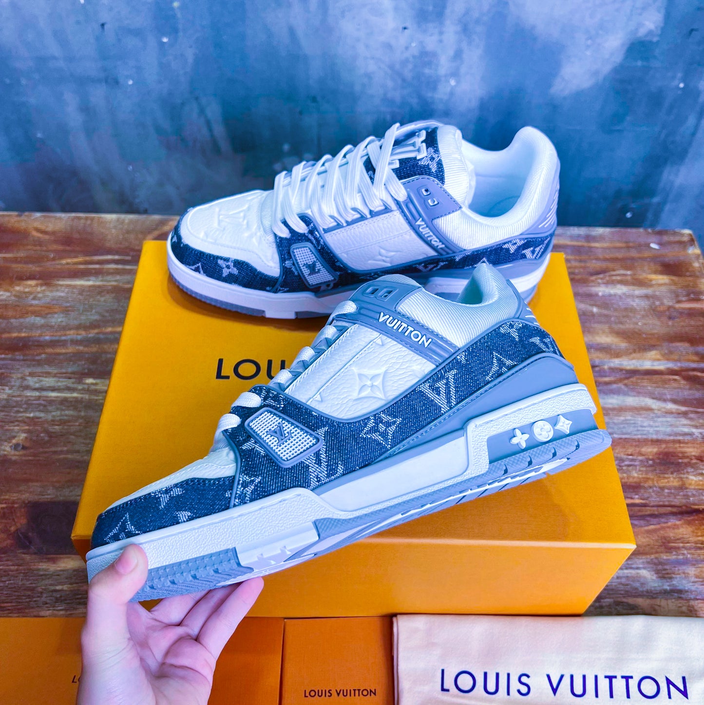 Sneakers