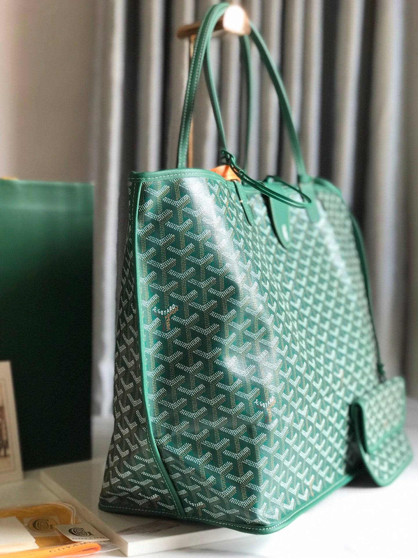 Handbag