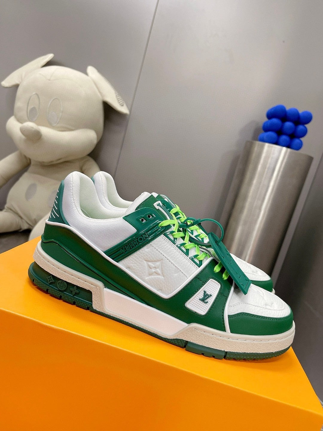 Sneakers