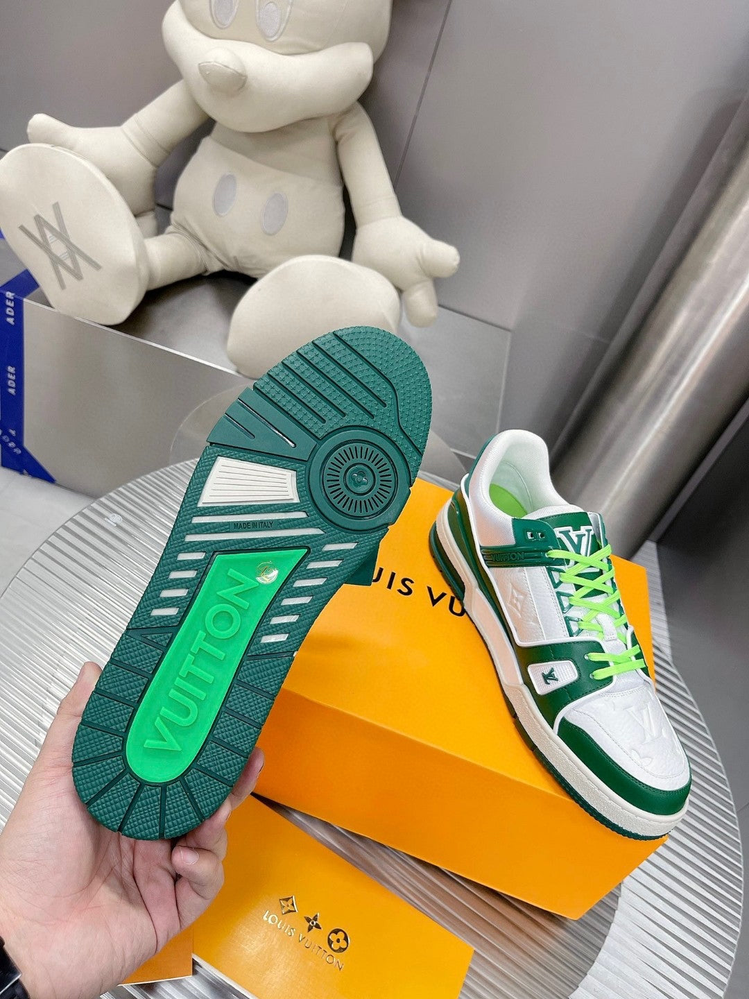 Sneakers