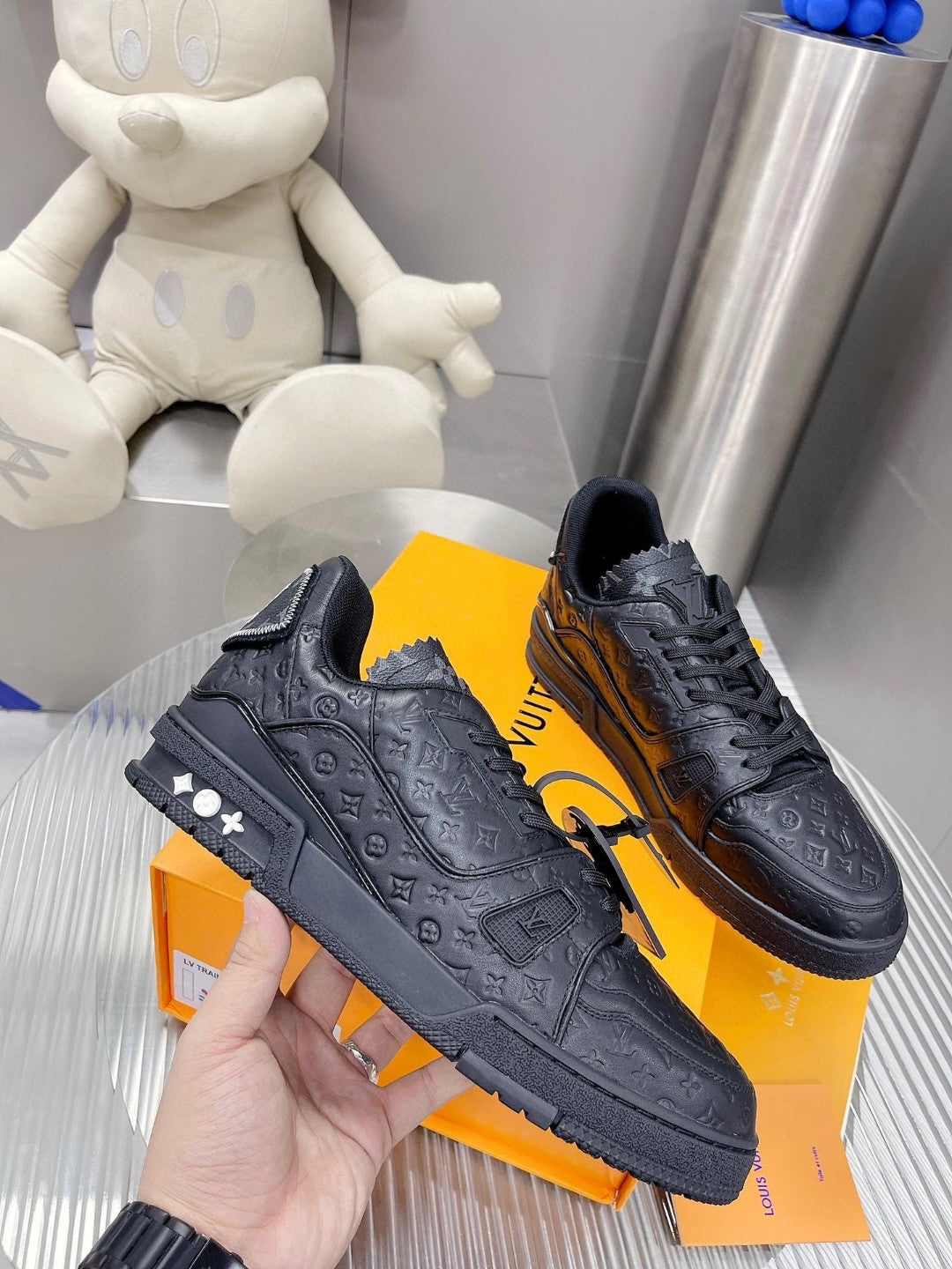 Sneakers