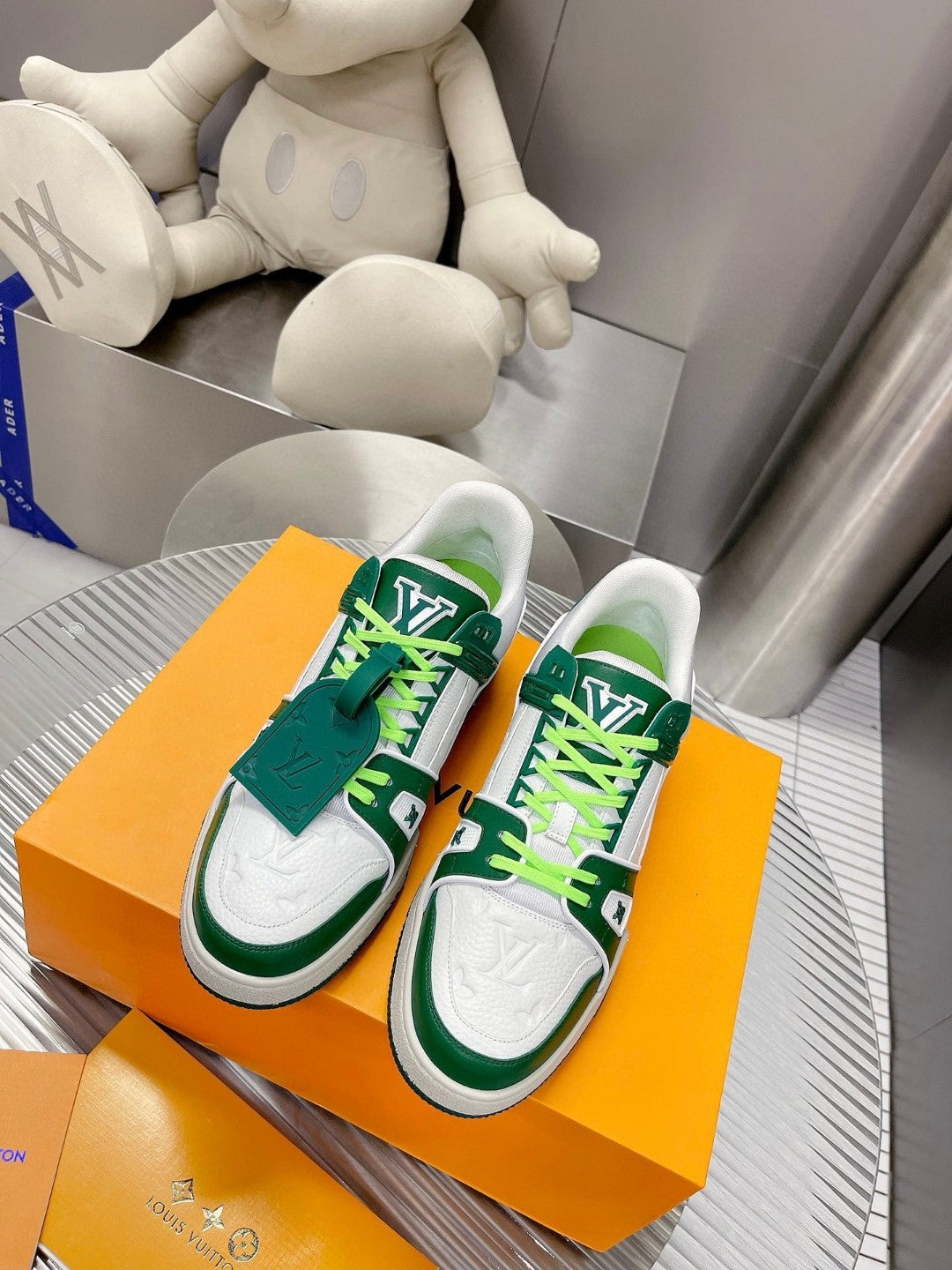 Sneakers