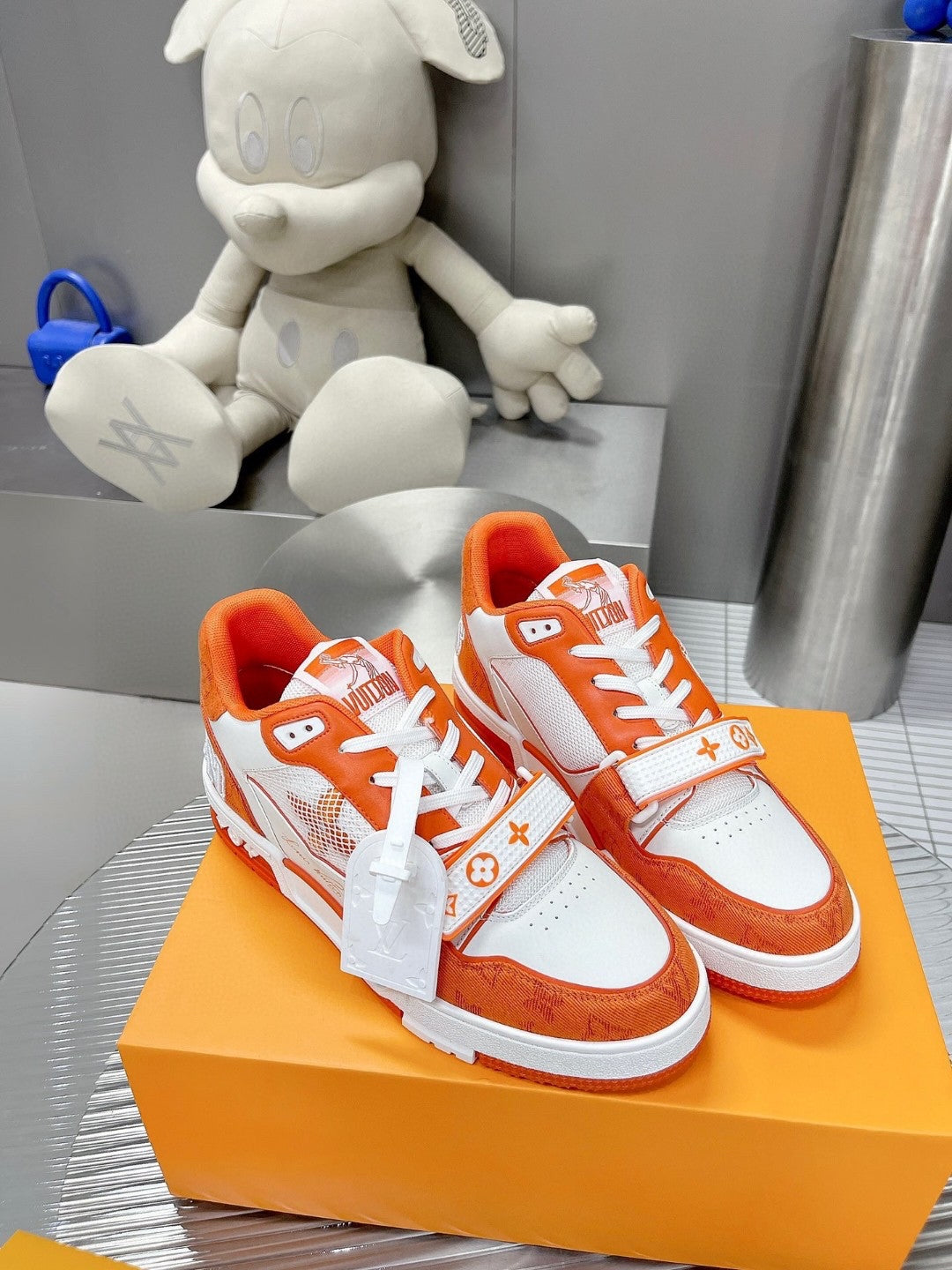 Sneakers