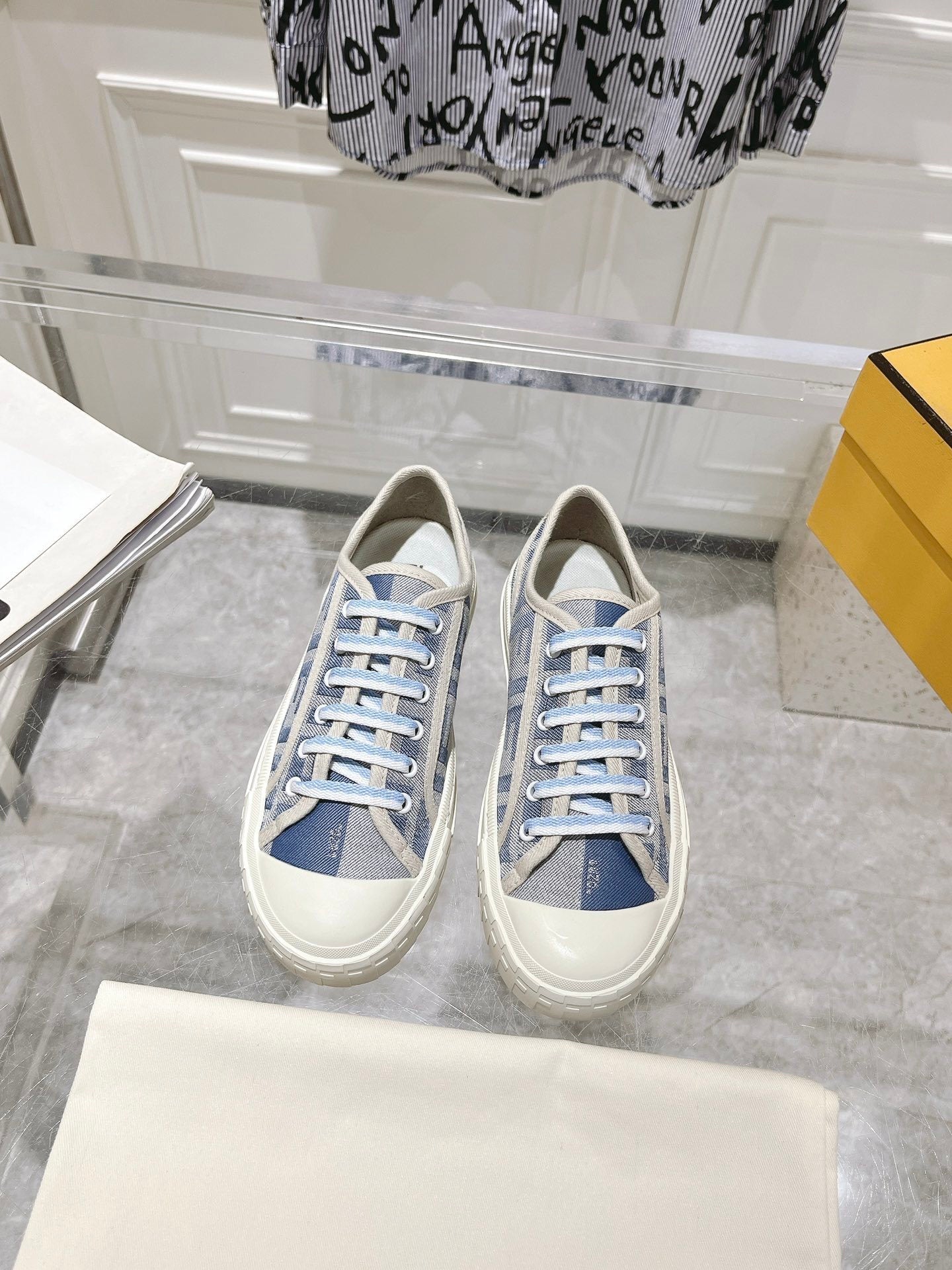 Sneakers
