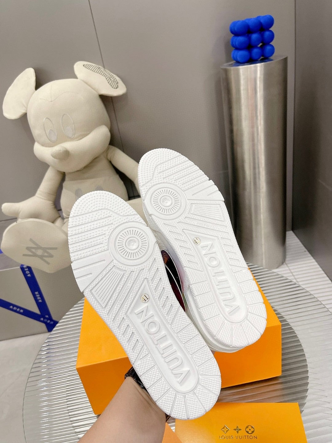 Sneakers