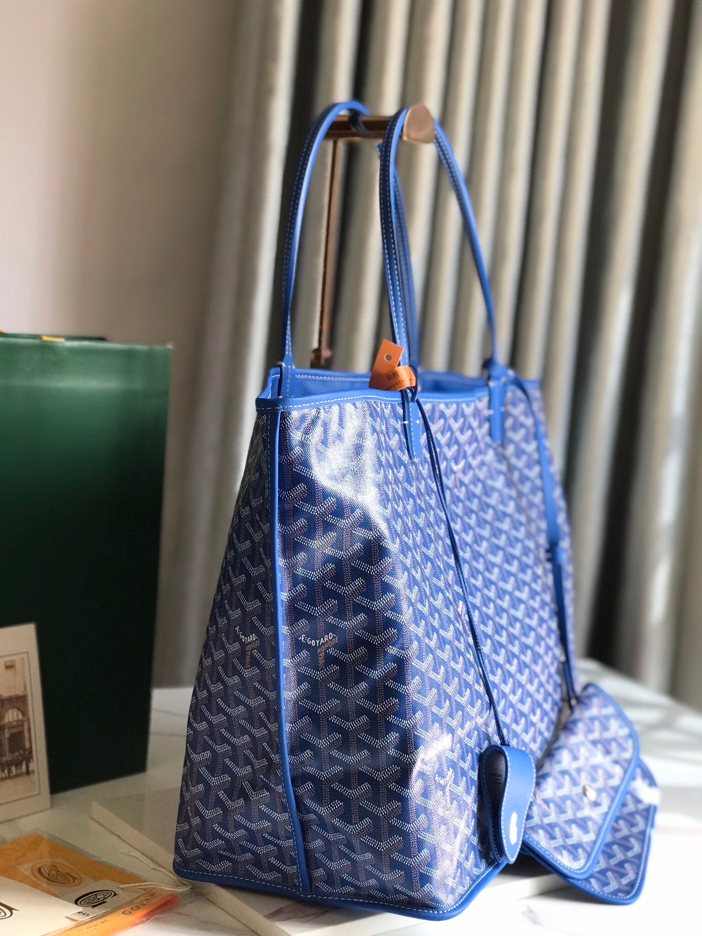 Handbag