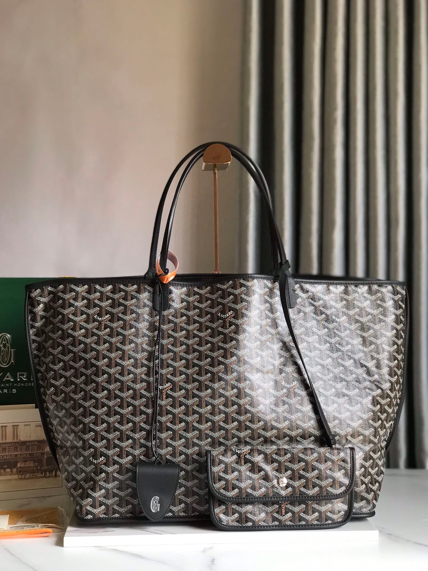 Handbag