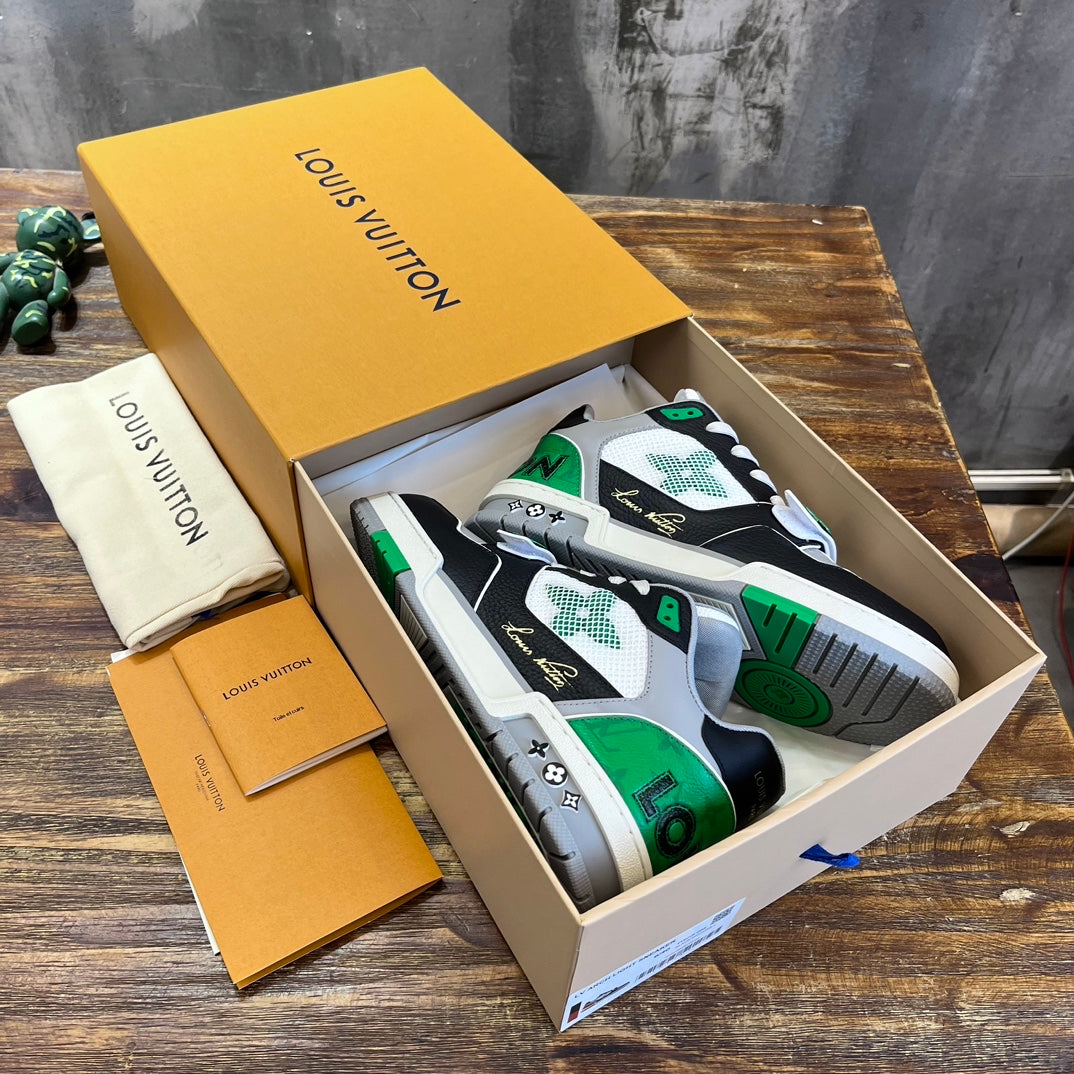 Sneakers