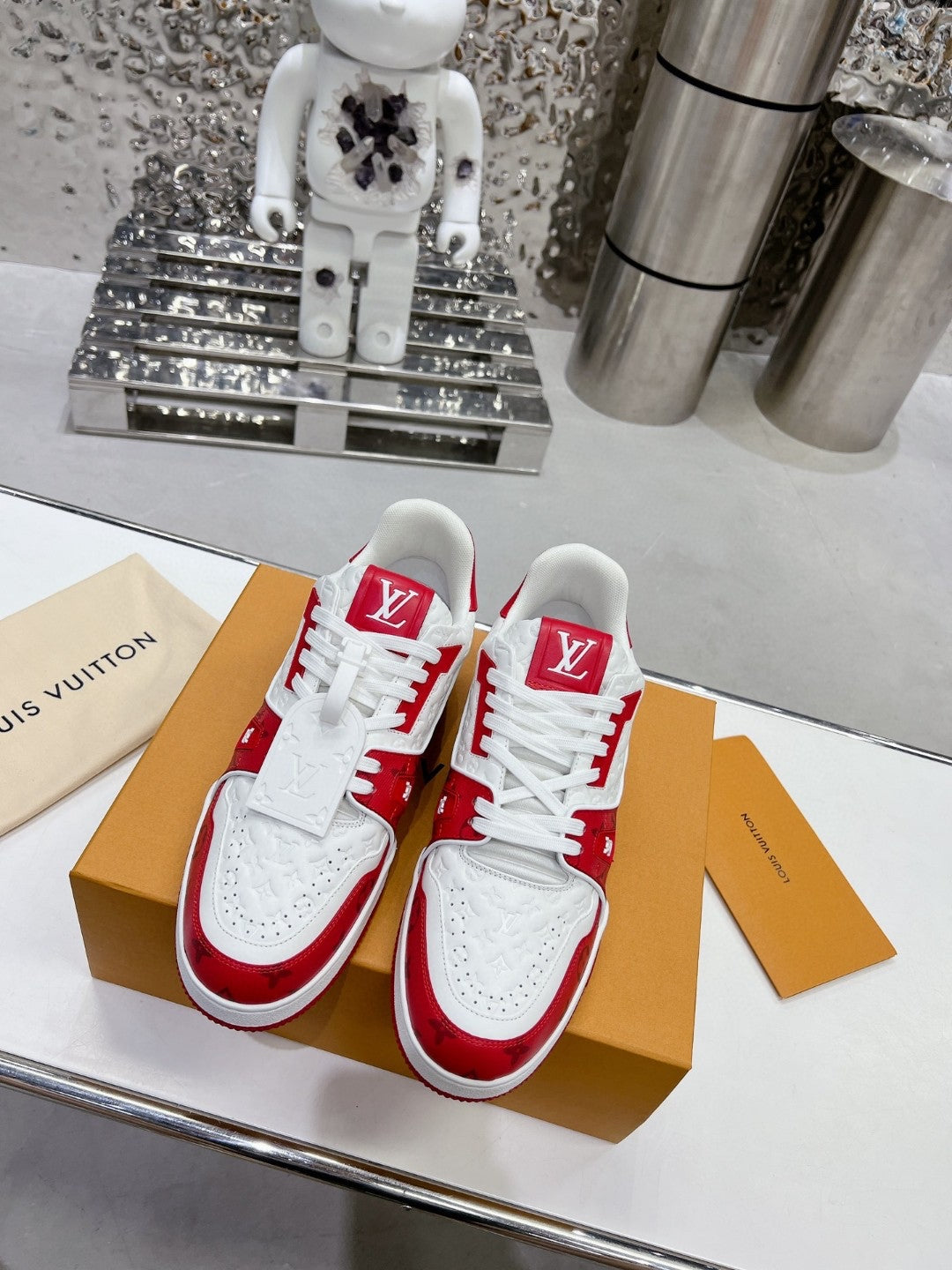 Sneakers