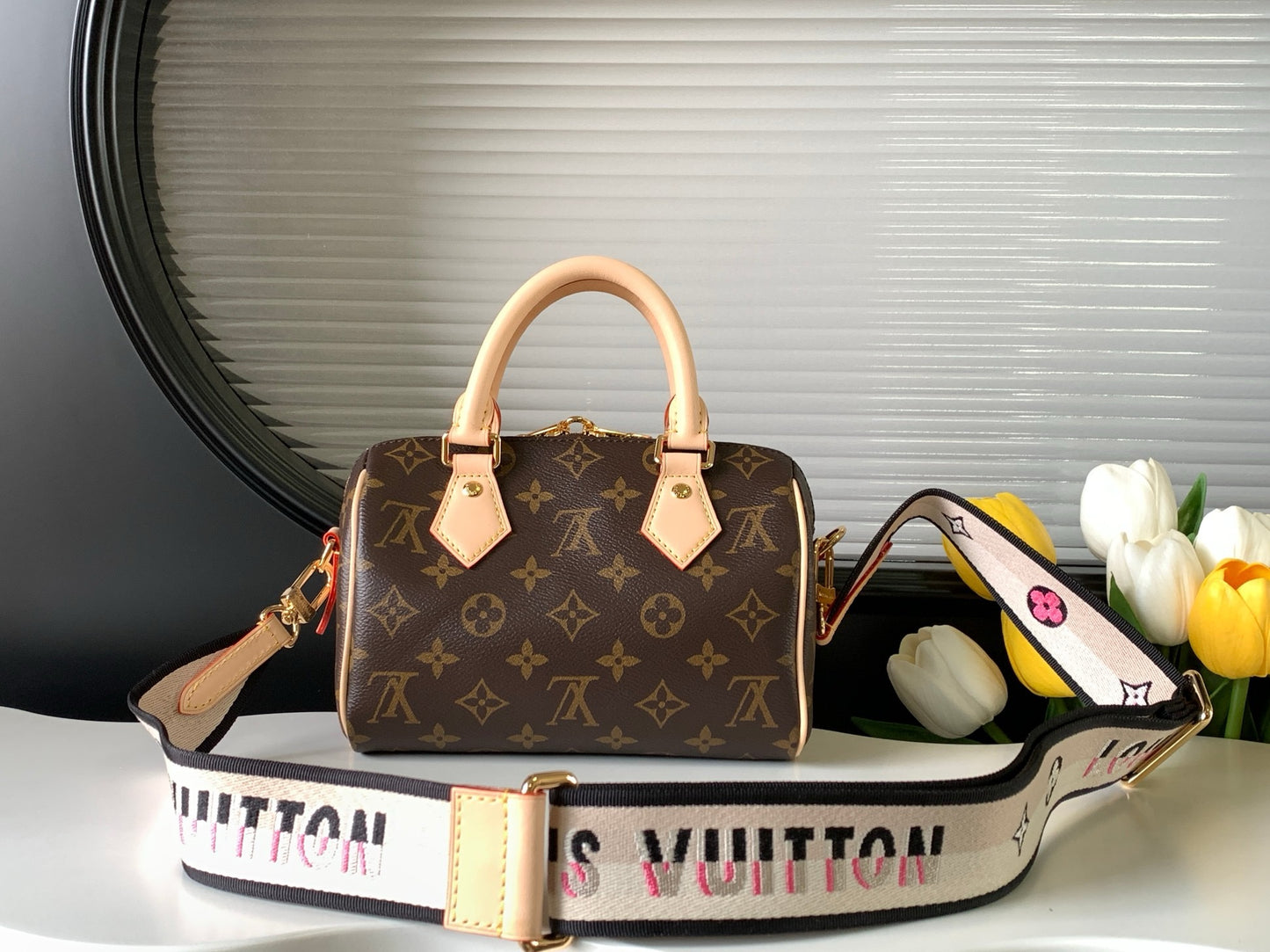 Handbag