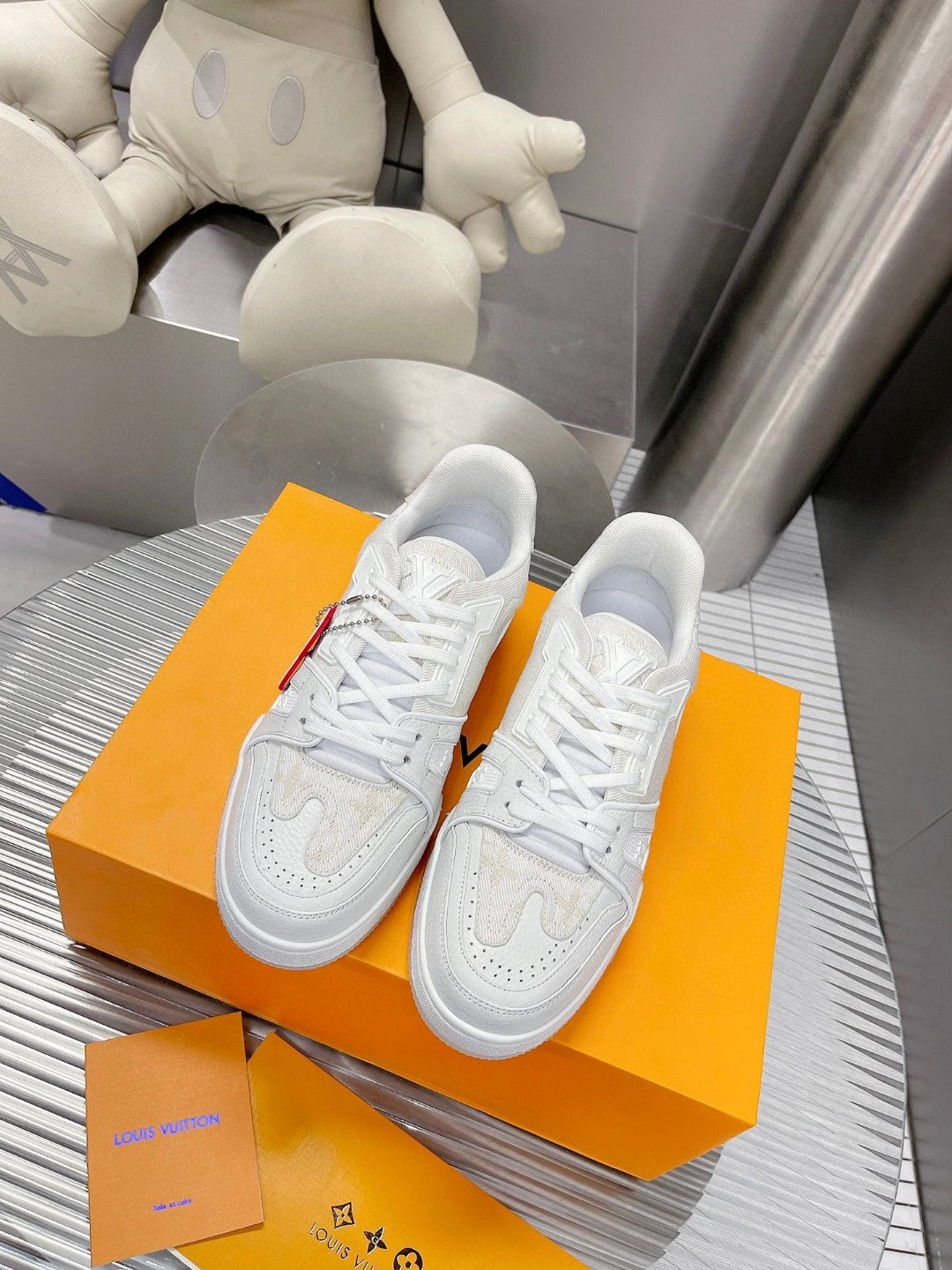 Sneakers