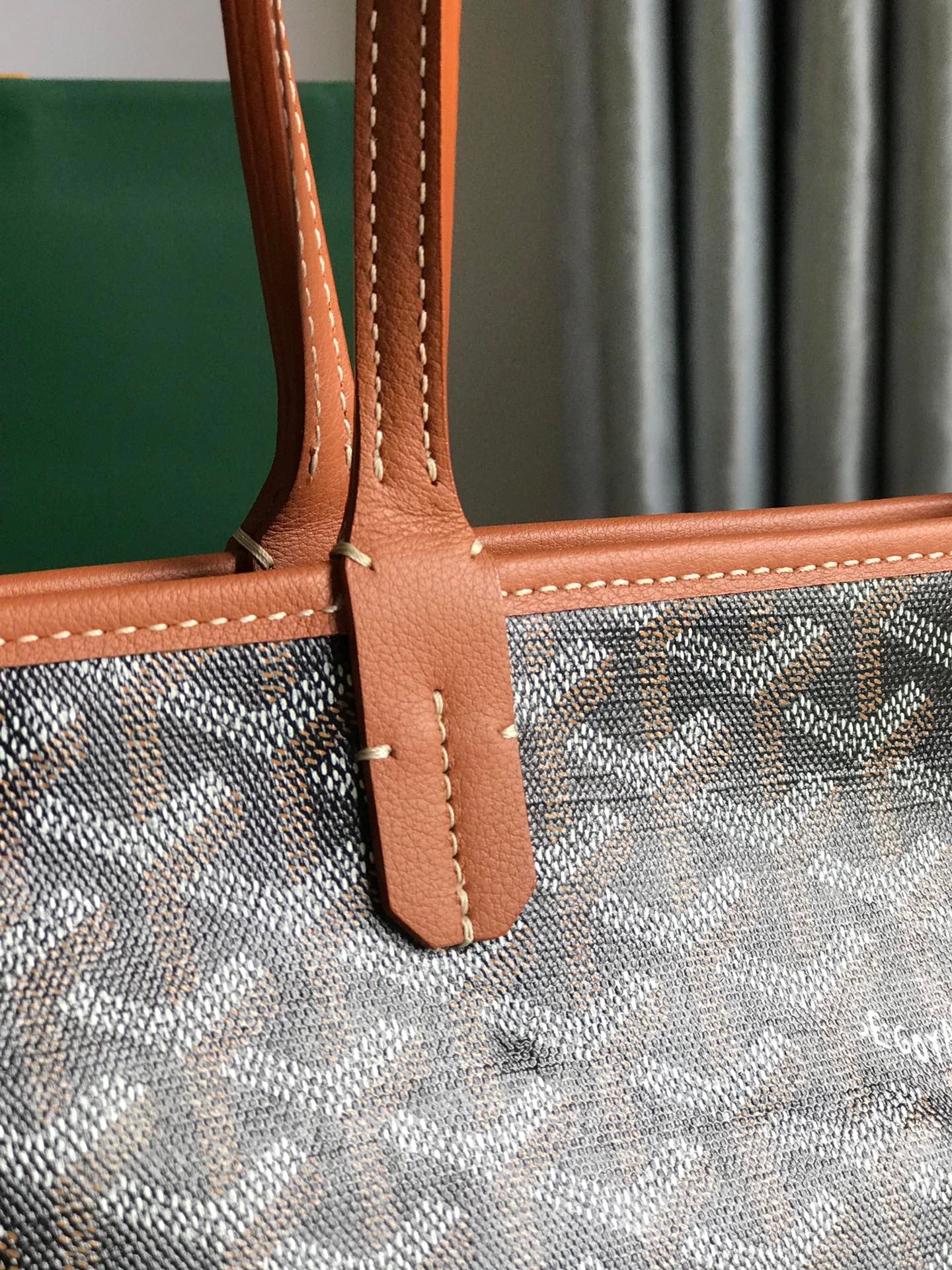 Handbag