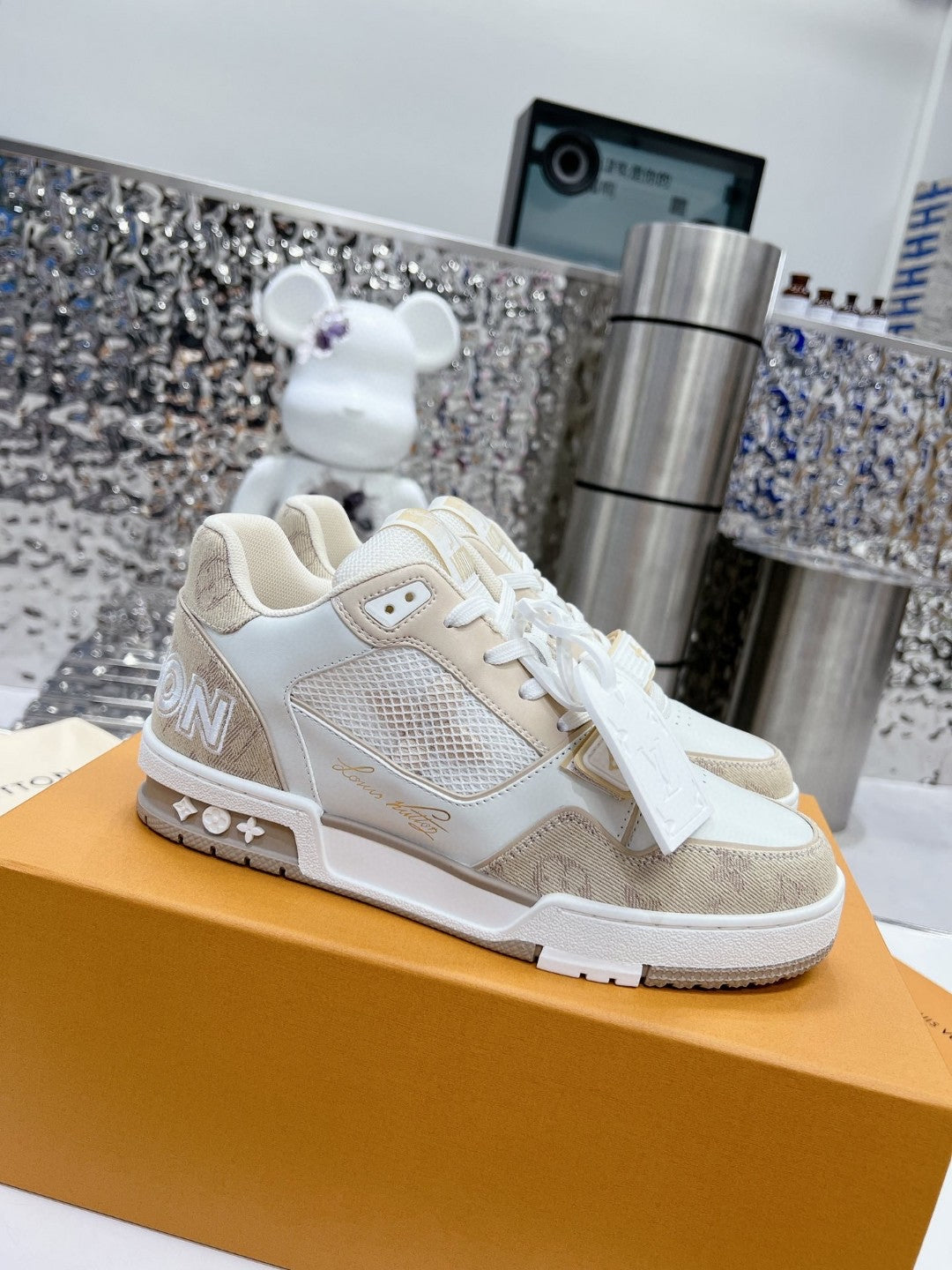 Sneakers