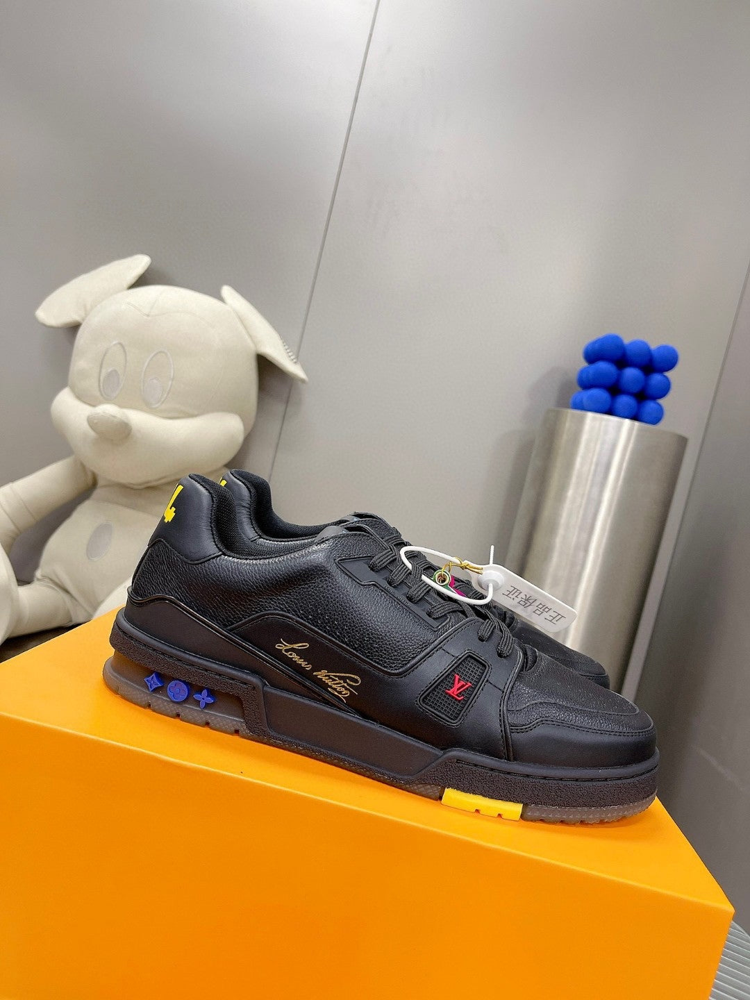 Sneakers