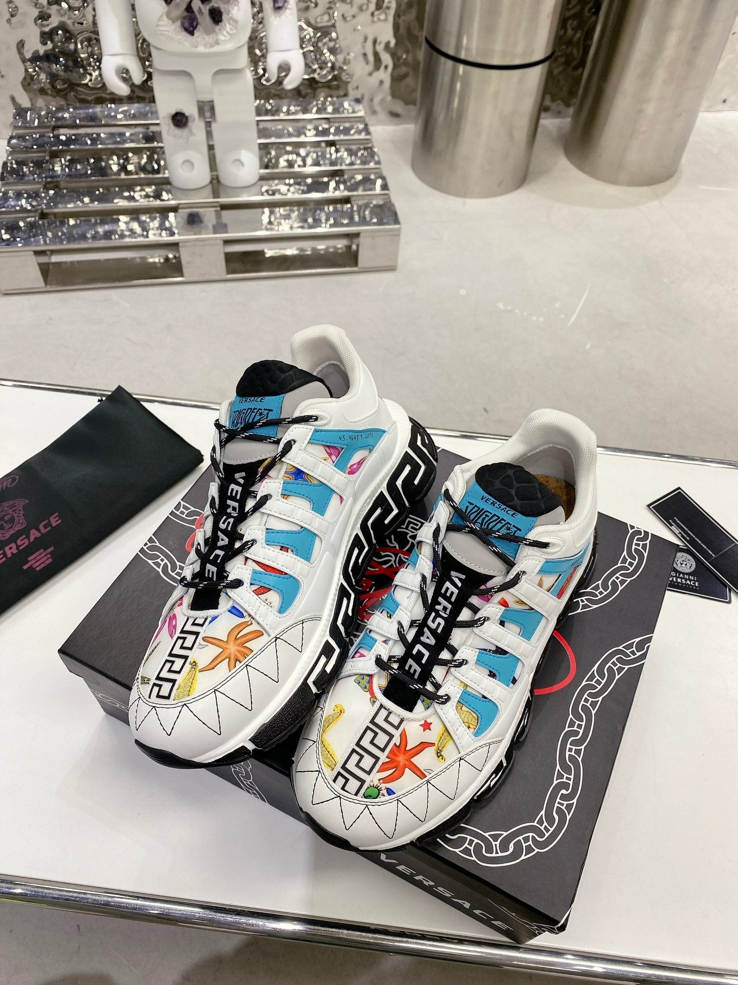 Sneakers