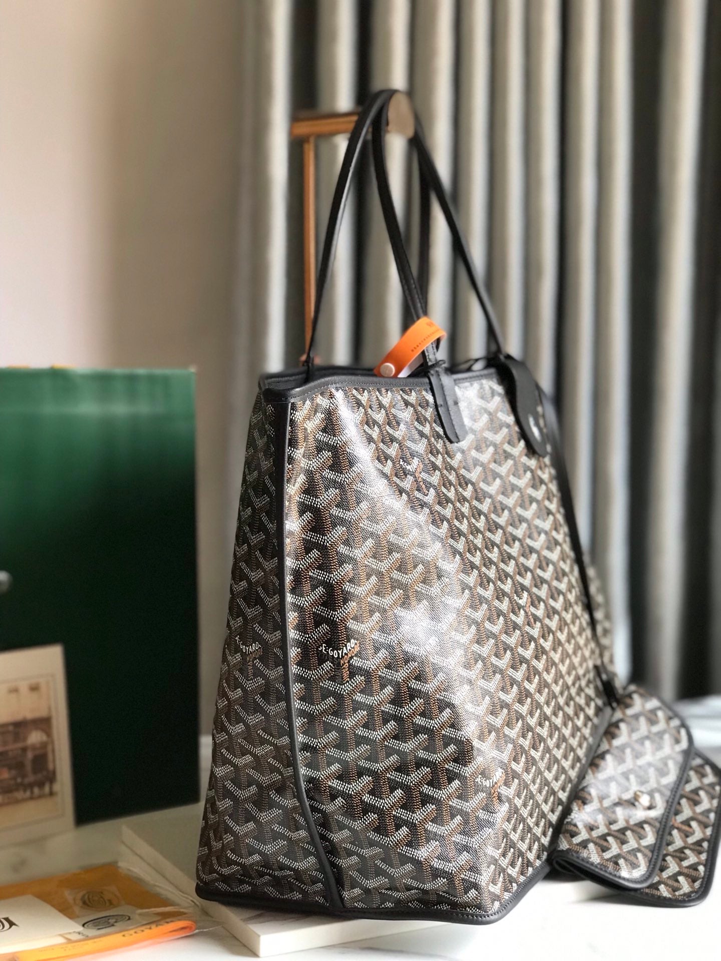 Handbag