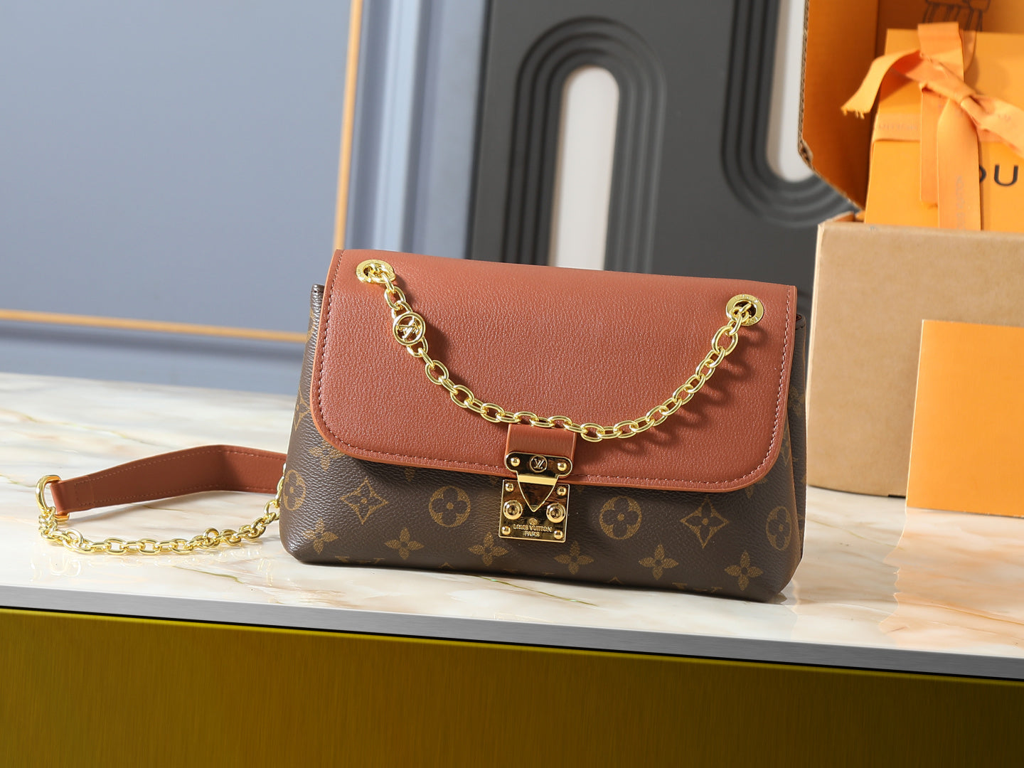 Handbag